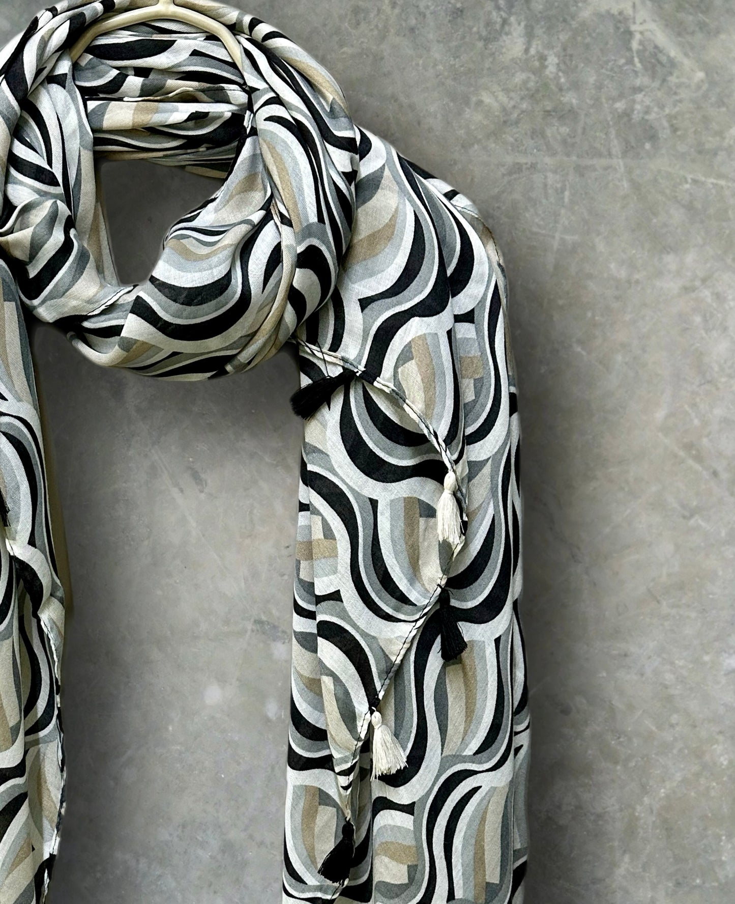 Versatile Black/Grey Scarf Featuring Wavy Stripes,Ideal Gift for Her,Perfect for Any Season,Mother's Day,Birthday or Christmas.
