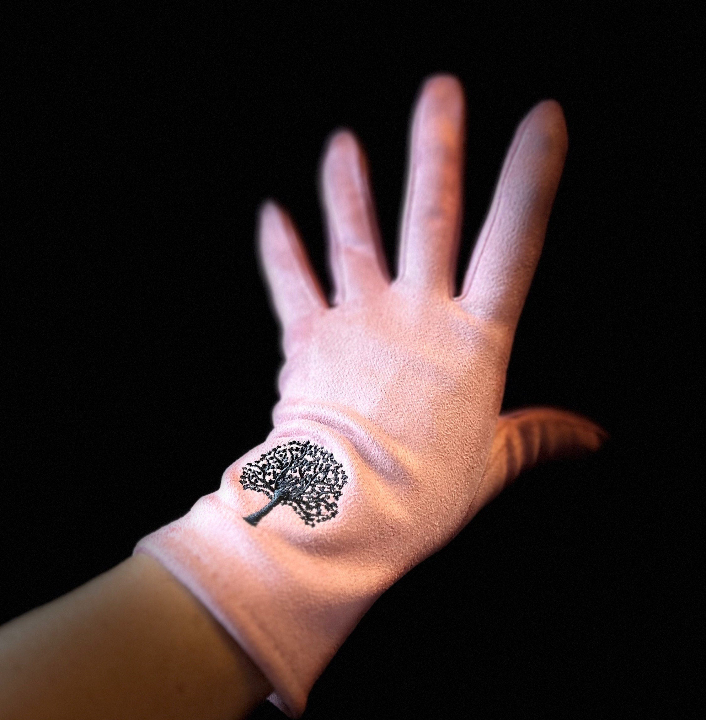 Light Pink Gloves with Embroidery Mulberry Tree