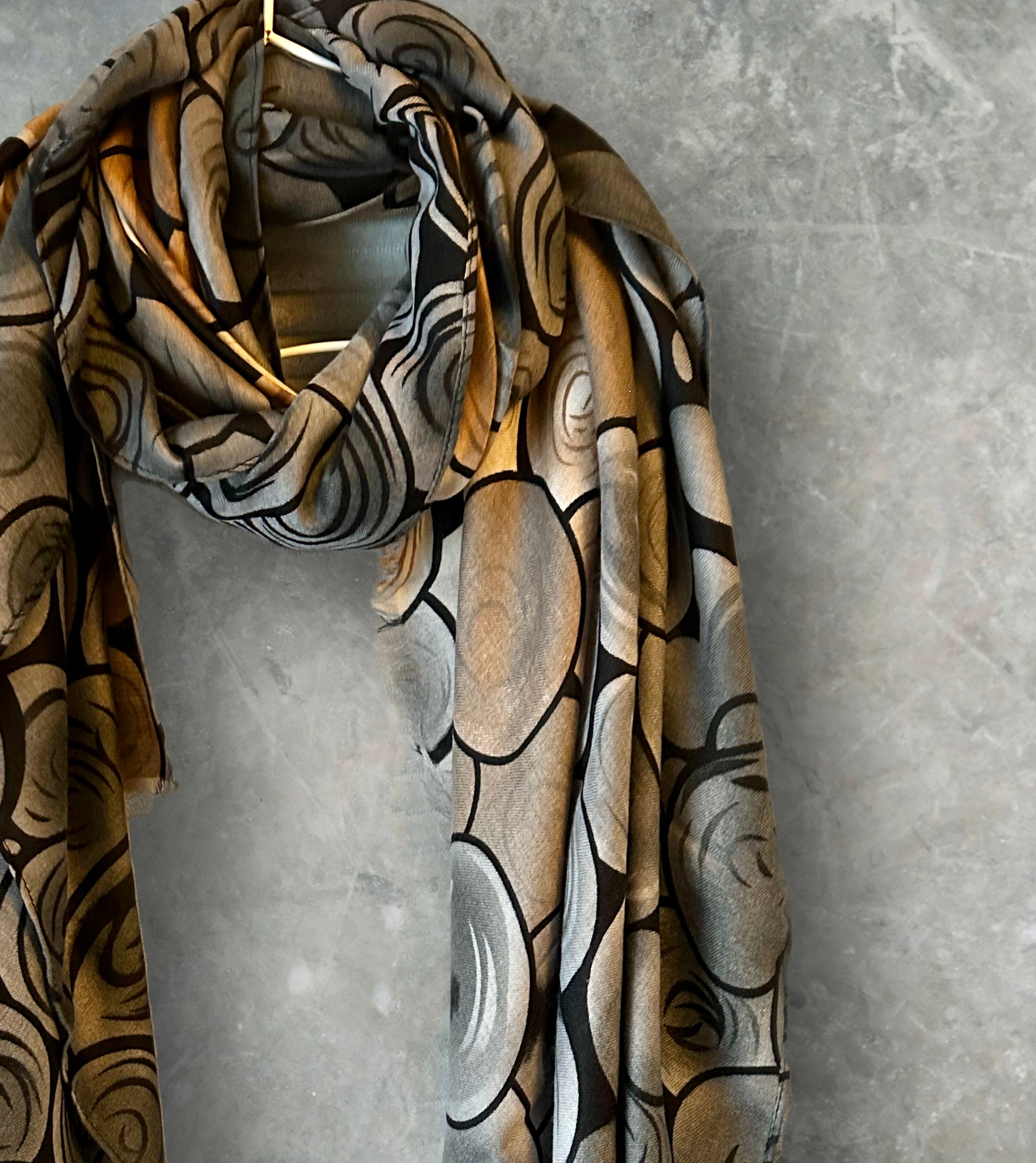 Greyish Brown Seamless Bubbles Pattern Cotton Scarf