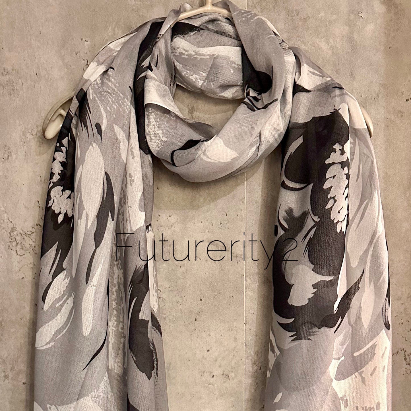 Grey Cotton Blend Scarf with Huge Flowers Pattern – An Elegant Gift for Mom and Her, Ideal for Birthday and Christmas Celebrations