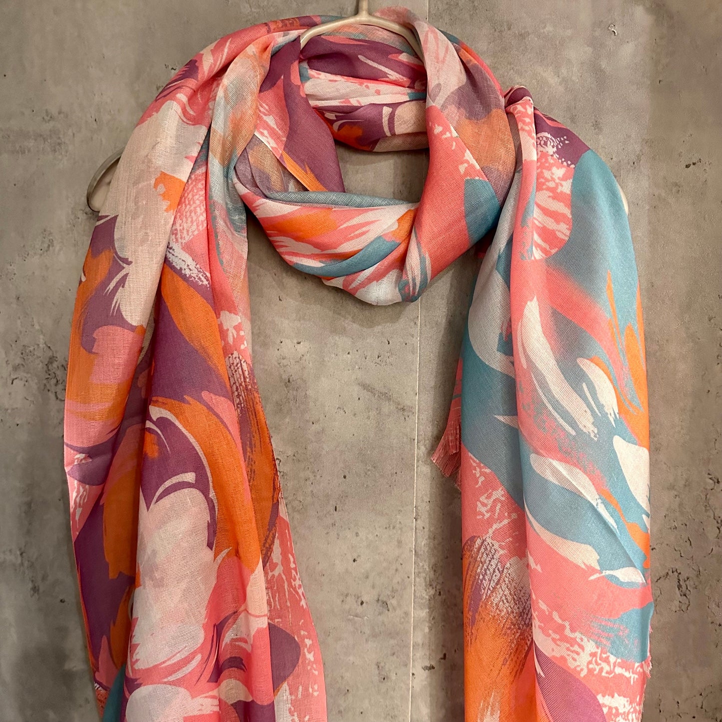 Pink Cotton Blend Scarf with Huge Flowers Pattern – An Elegant Gift for Mom and Her, Ideal for Birthday and Christmas Celebrations