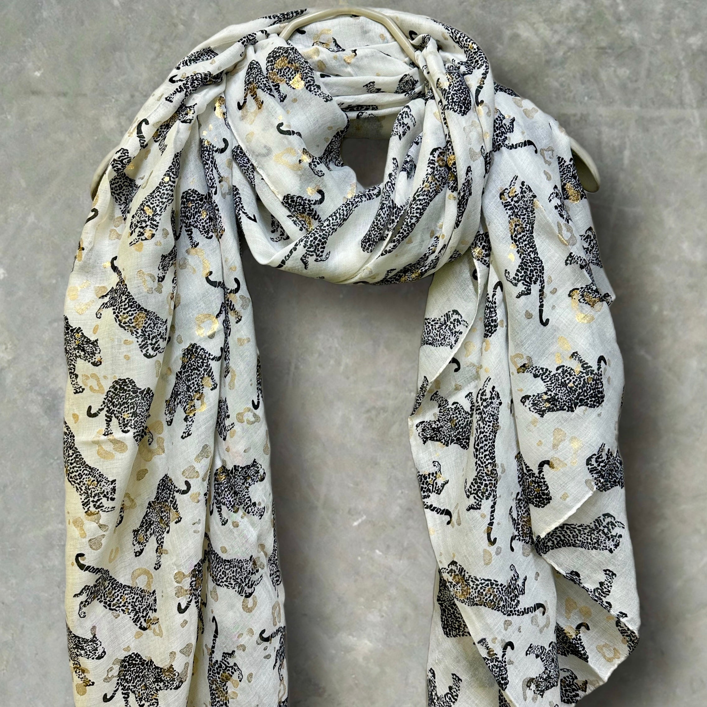 Black classic leopards print off white scarf