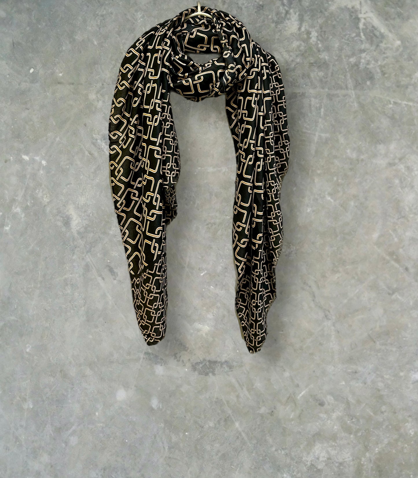 Stylish black Scarf Featuring Interlocking Design for Women,Ideal All-Season Gifts for Her,Mother,Birthday and Christmas