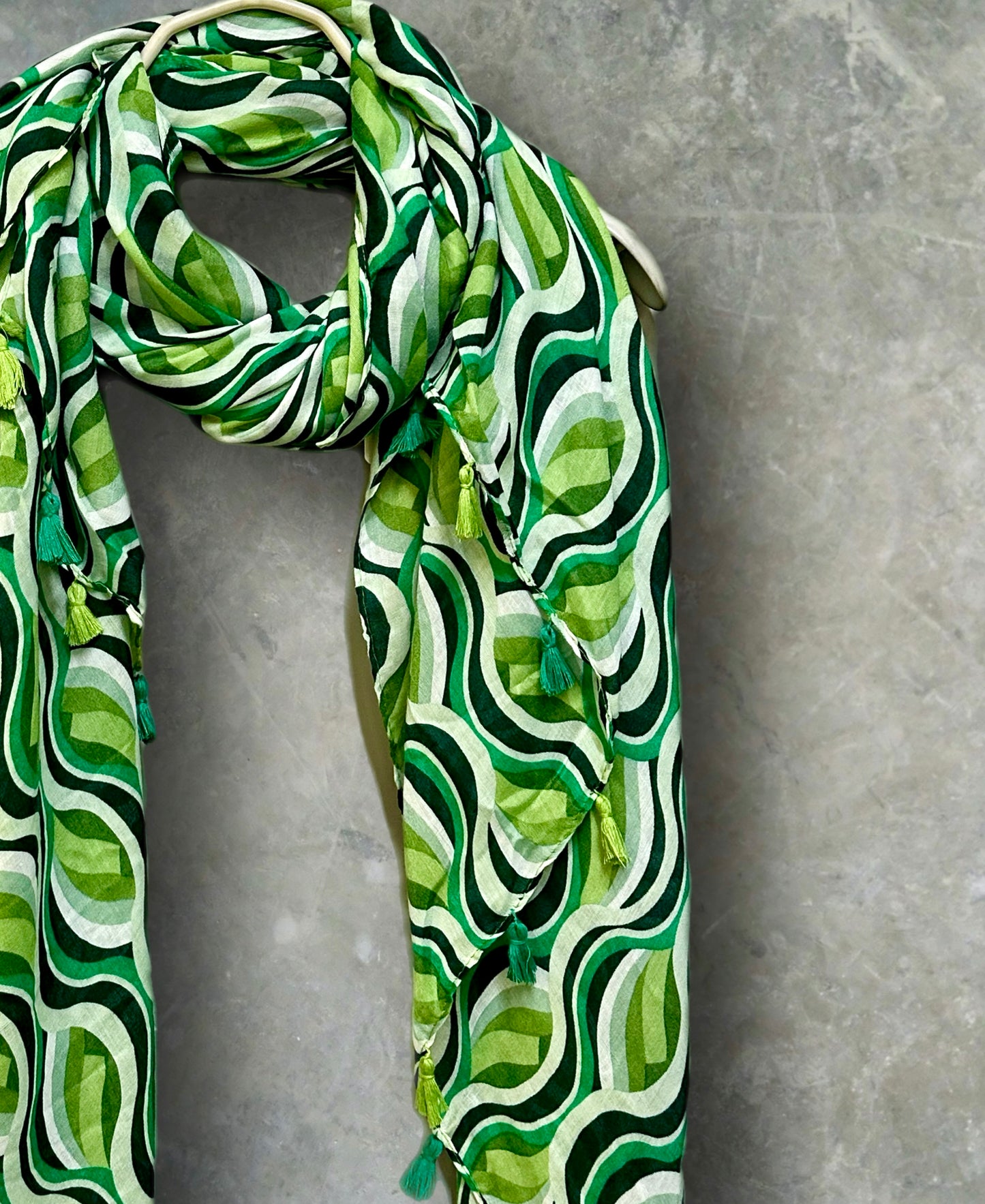 Versatile Green Scarf Featuring Wavy Stripes,Ideal Gift for Her,Perfect for Any Season,Mother's Day,Birthday or Christmas.