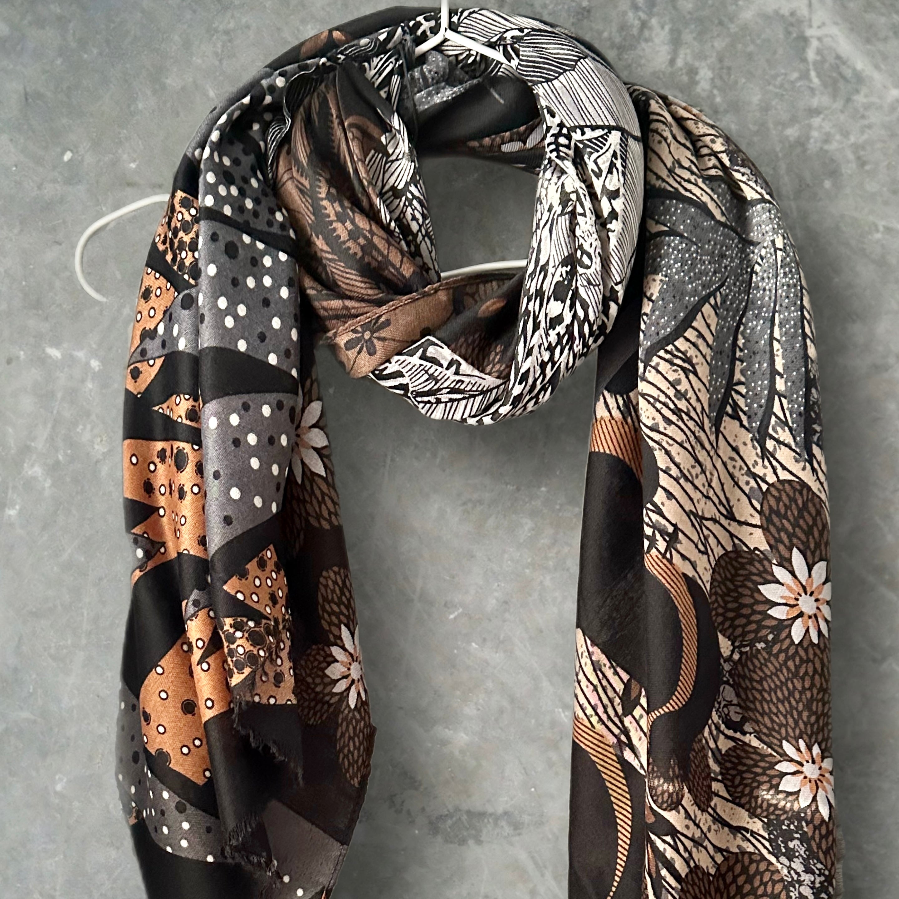 Beautiful Retro Art Deco Flowers Pattern in Black and Grey Cotton Scarf