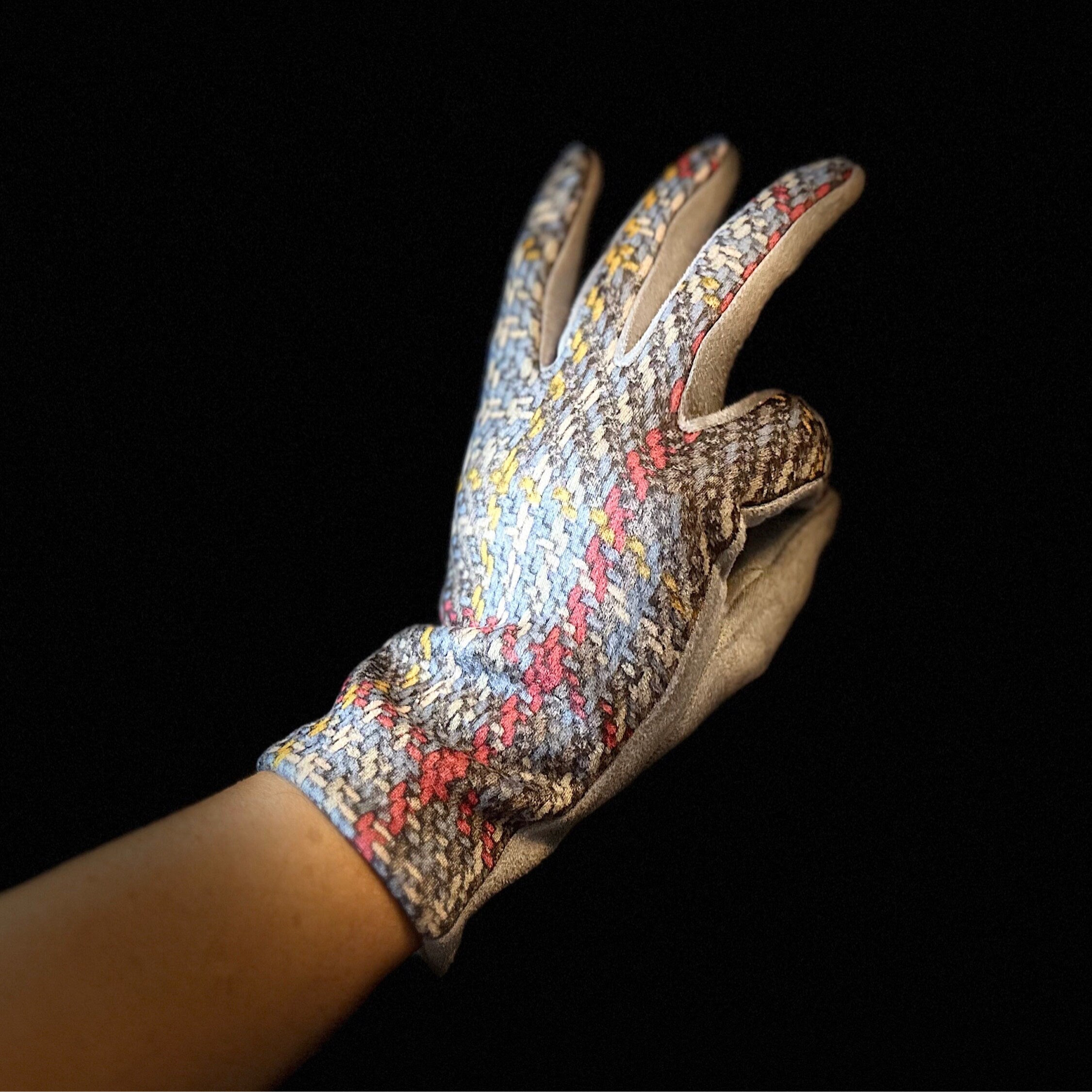 Light Grey Glove with Tweed,Tartan Pattern