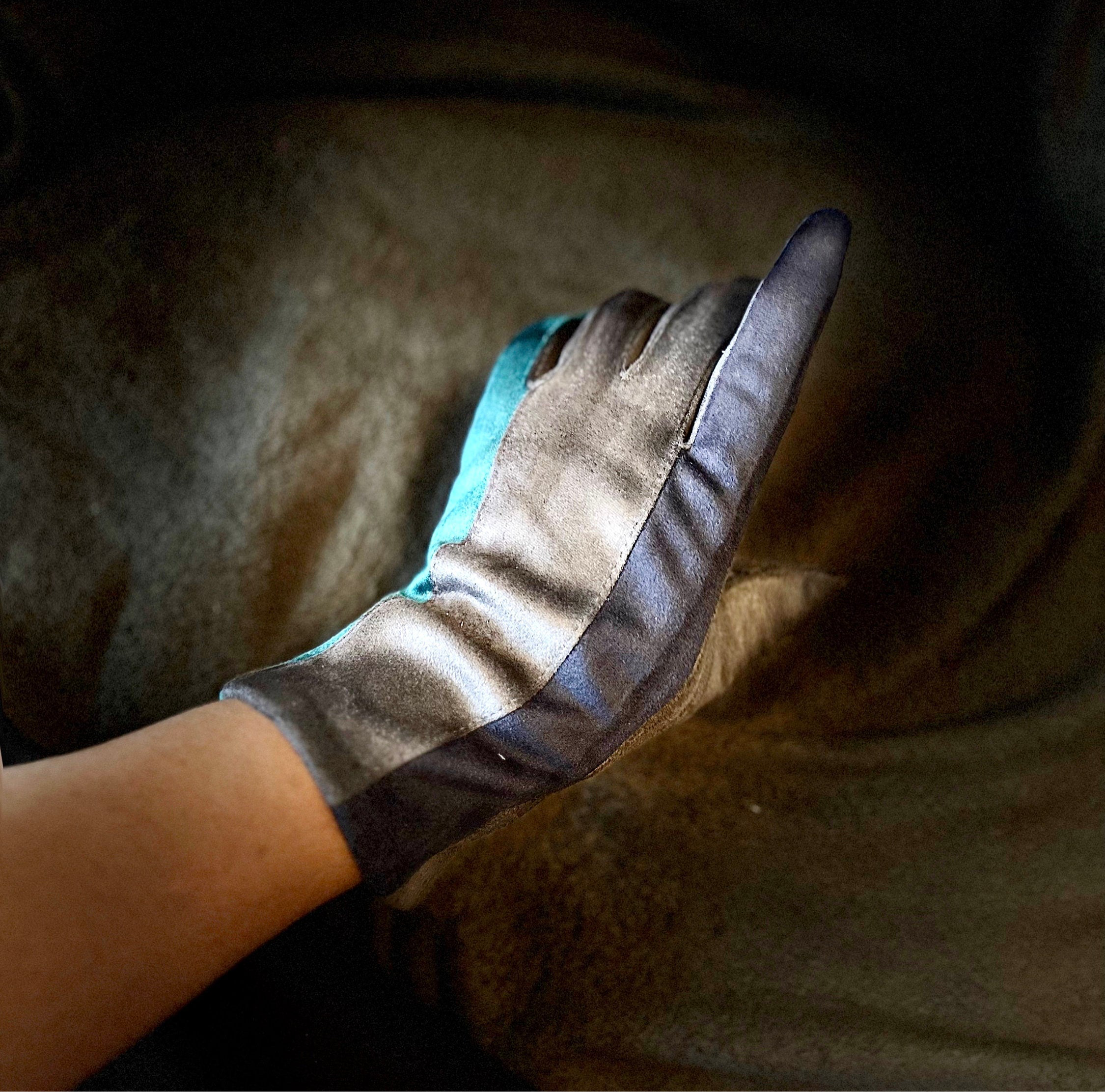 The Tri-Color Glove in Grey,Navy and Teal Blue