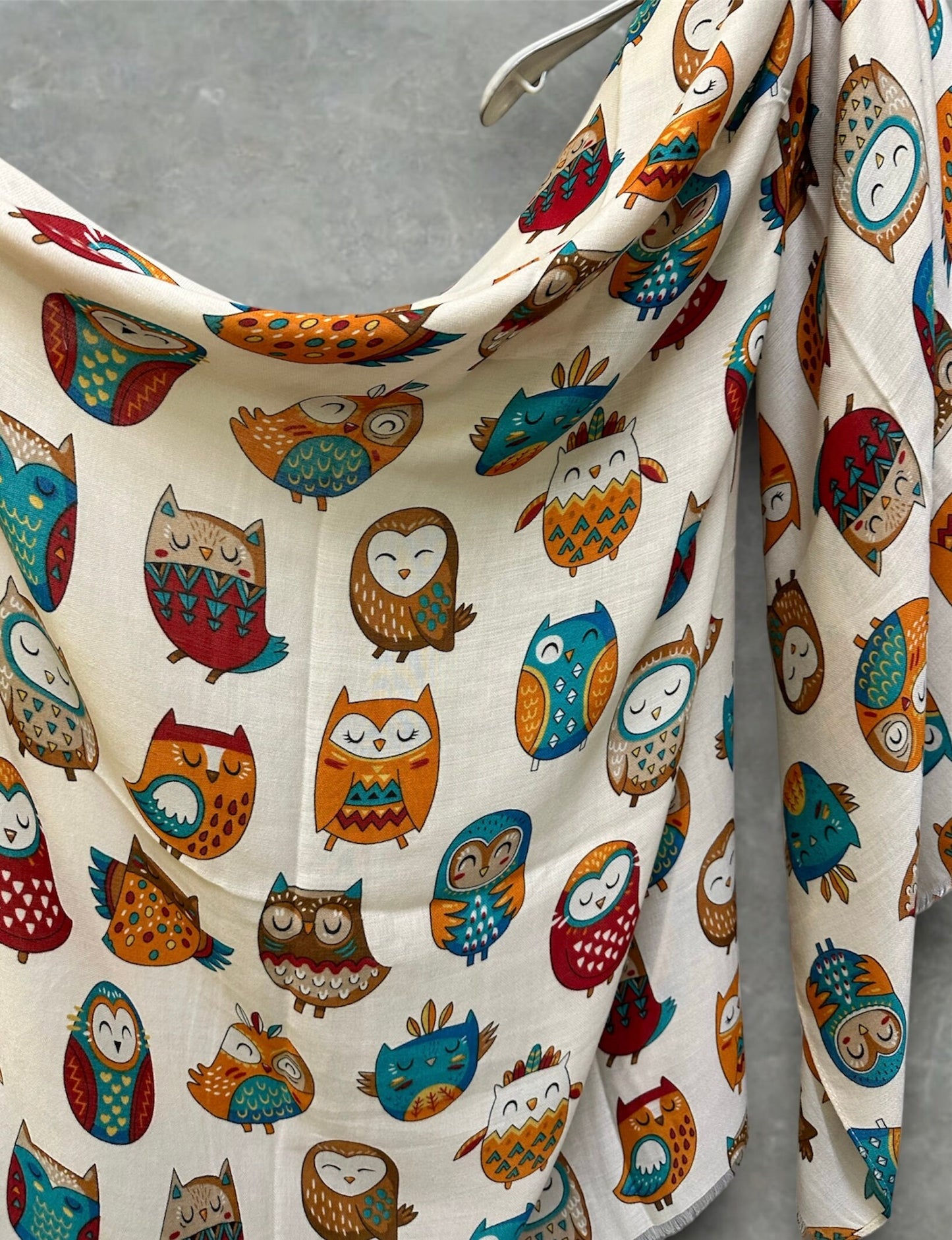 Charming Owls Pattern Off White Scarf – Perfect All-Season Gift for Mom and Her