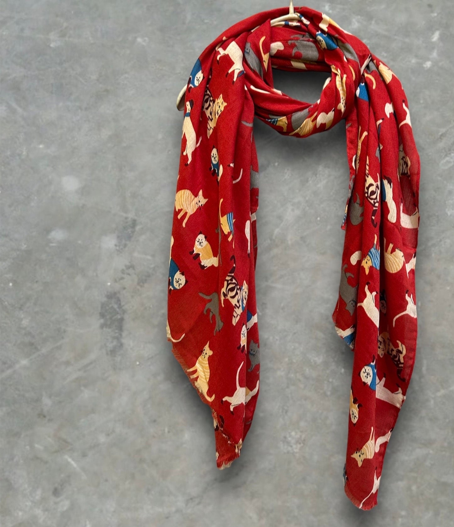 Cats Pattern Scarf in Red – Perfect for Gifting Year-Round