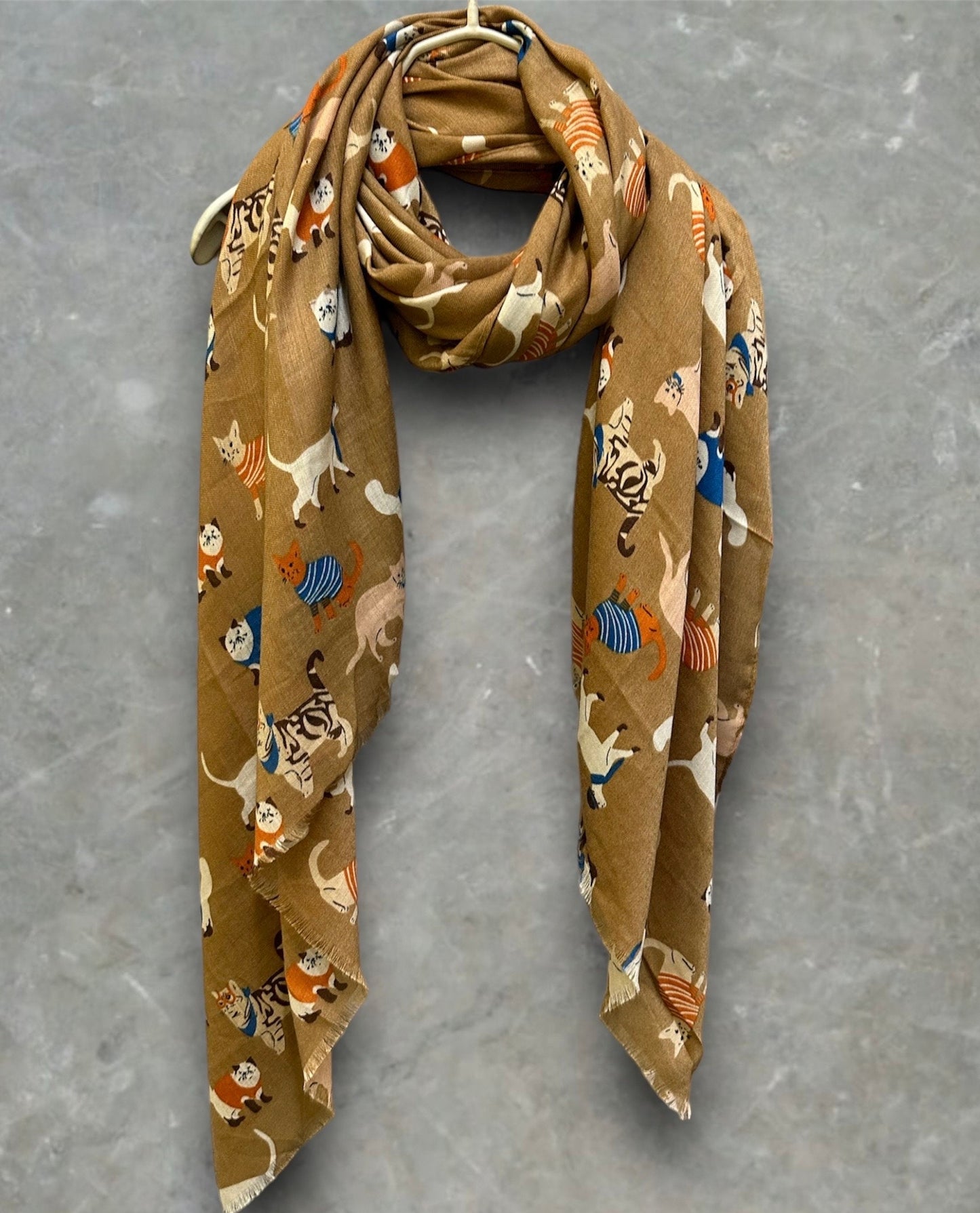 Cats Pattern Brown Scarf – Perfect for Gifting Year-Round