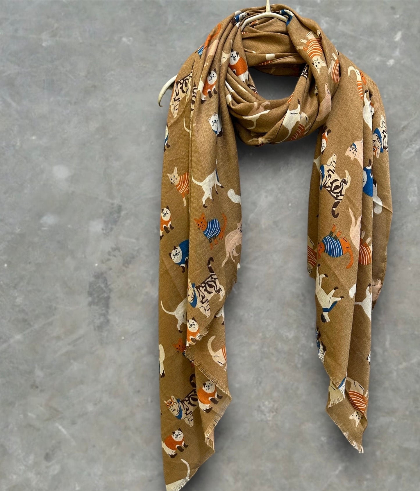 Cats Pattern Brown Scarf – Perfect for Gifting Year-Round