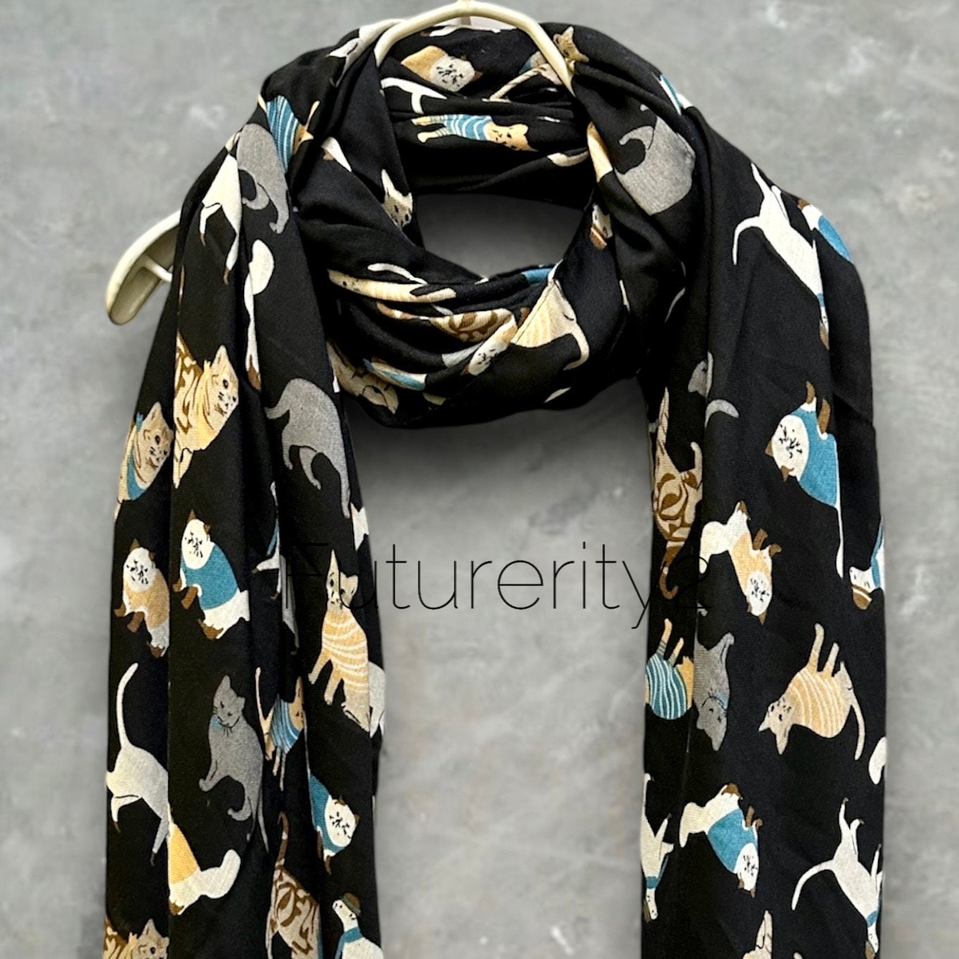 Cats Pattern Black Scarf – Perfect for Gifting Year-Round