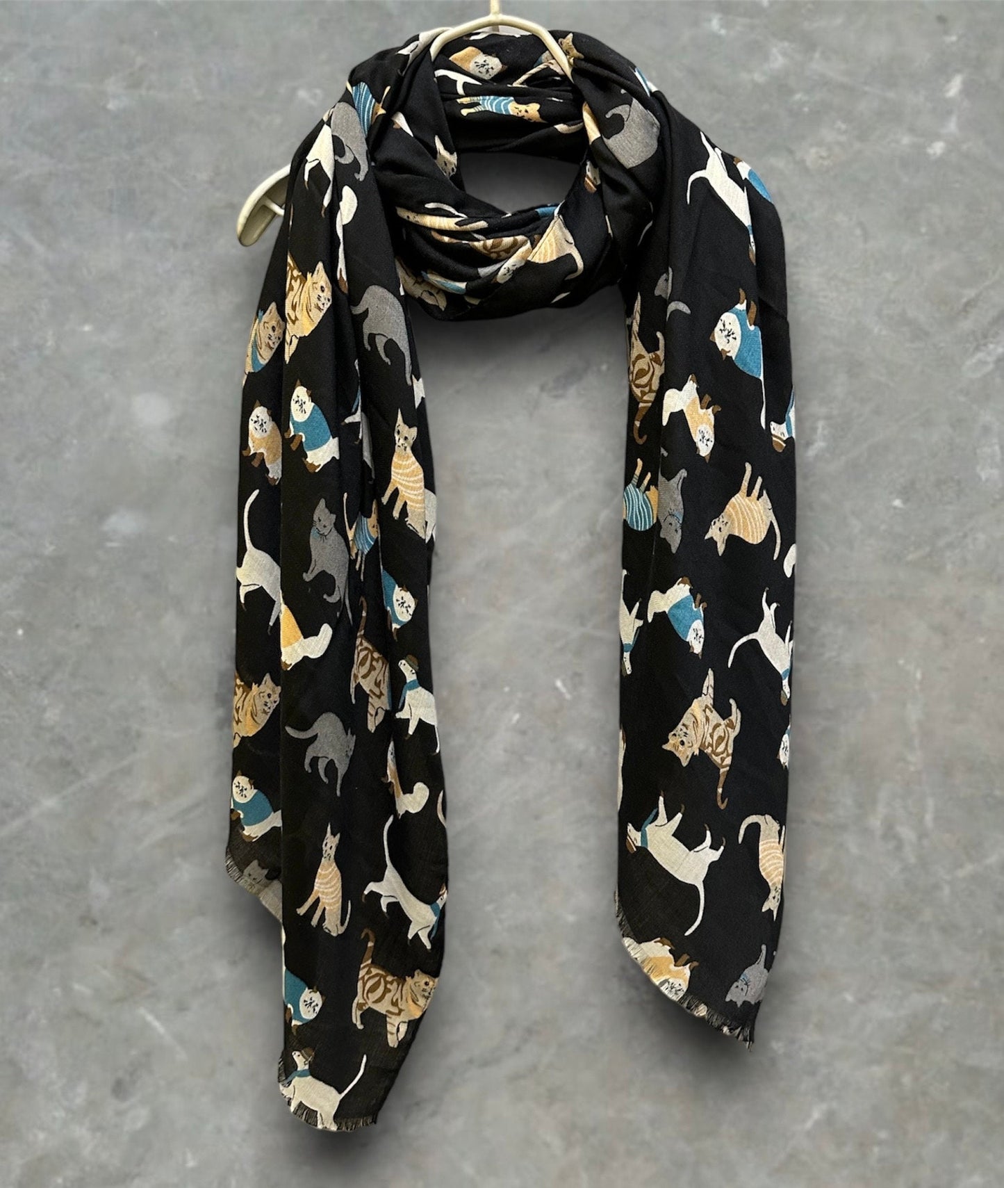 Cats Pattern Black Scarf – Perfect for Gifting Year-Round