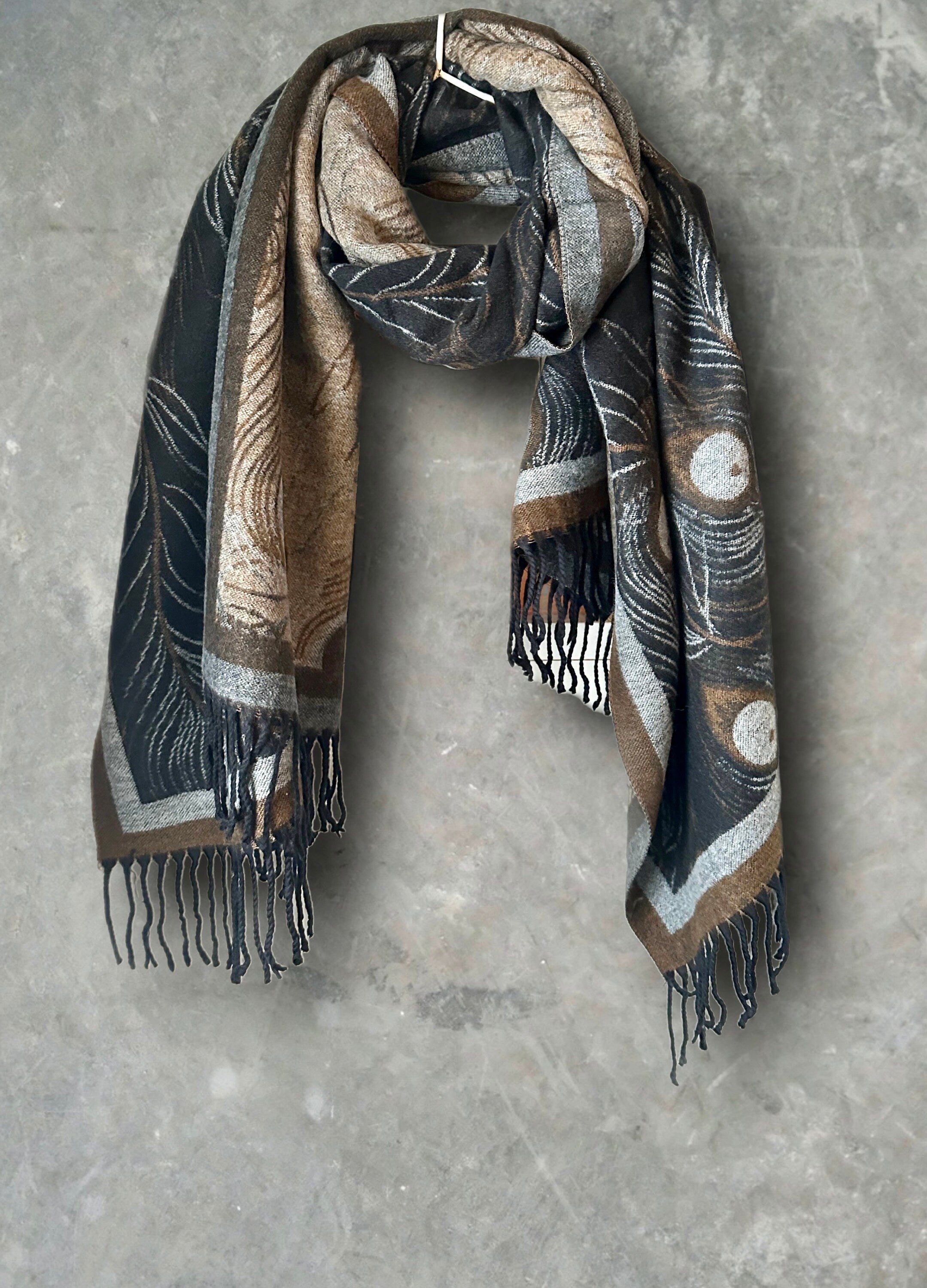 Cashmere Scarf in Black and Beige with Feathers Pattern