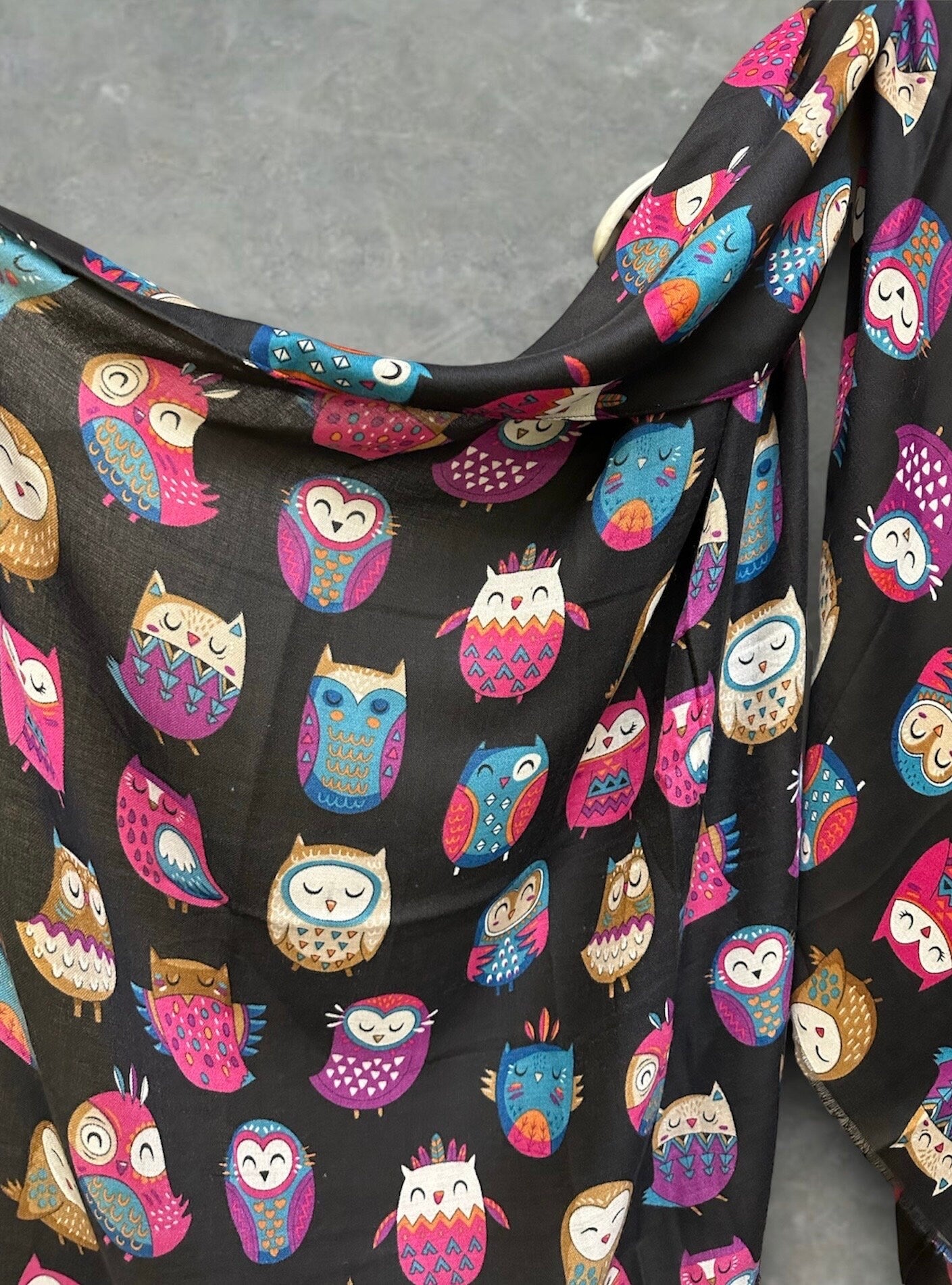 Charming Owls Pattern Black Scarf – Perfect All-Season Gift for Mom and Her