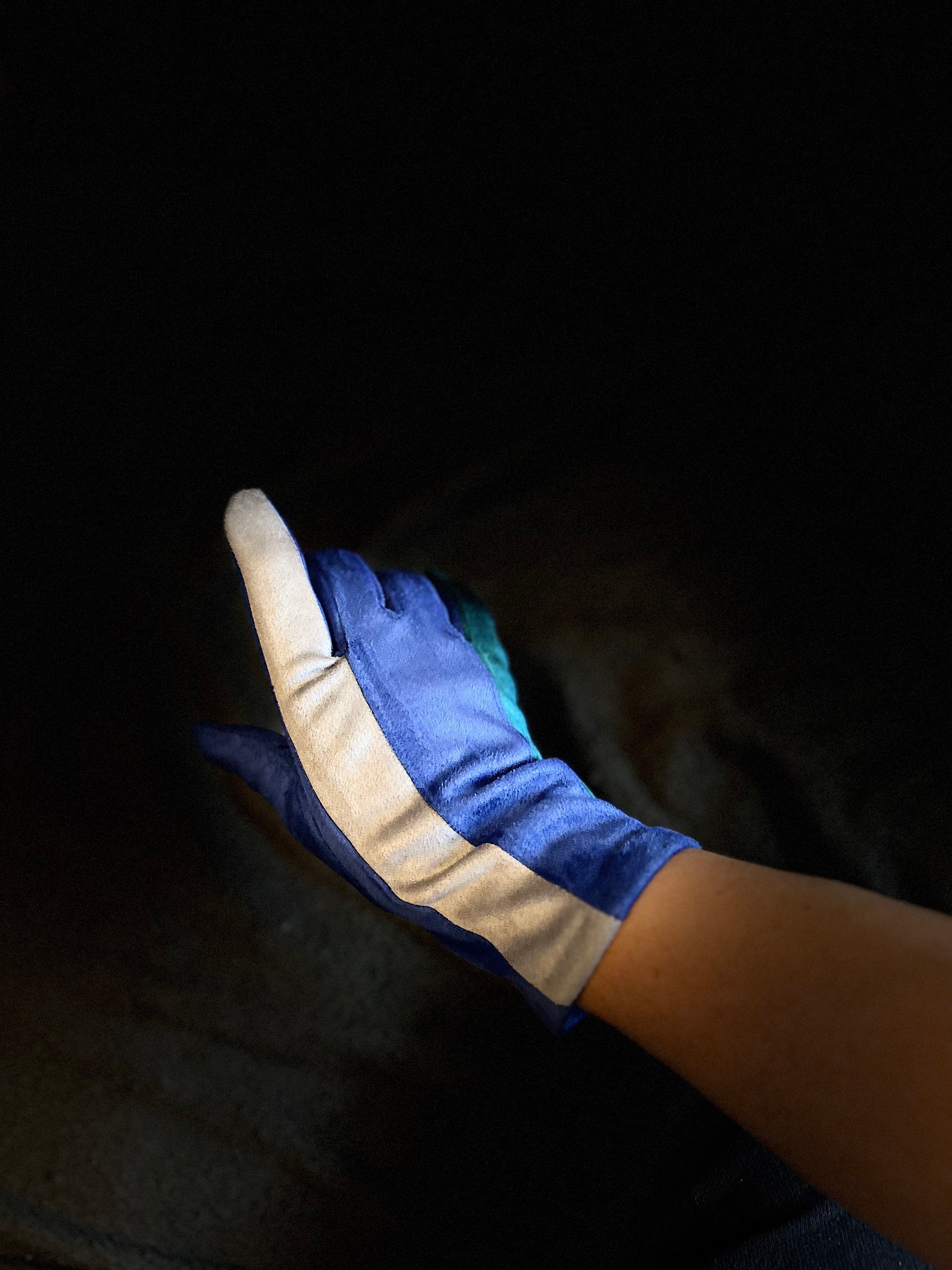 The Tri-Color Glove in Blue,Grey and Green