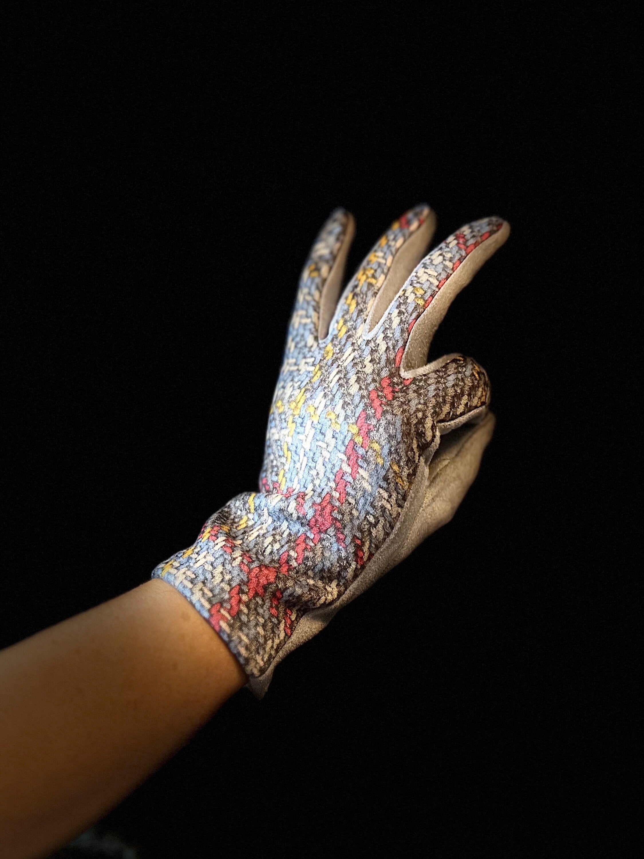 Light Grey Glove with Tweed,Tartan Pattern