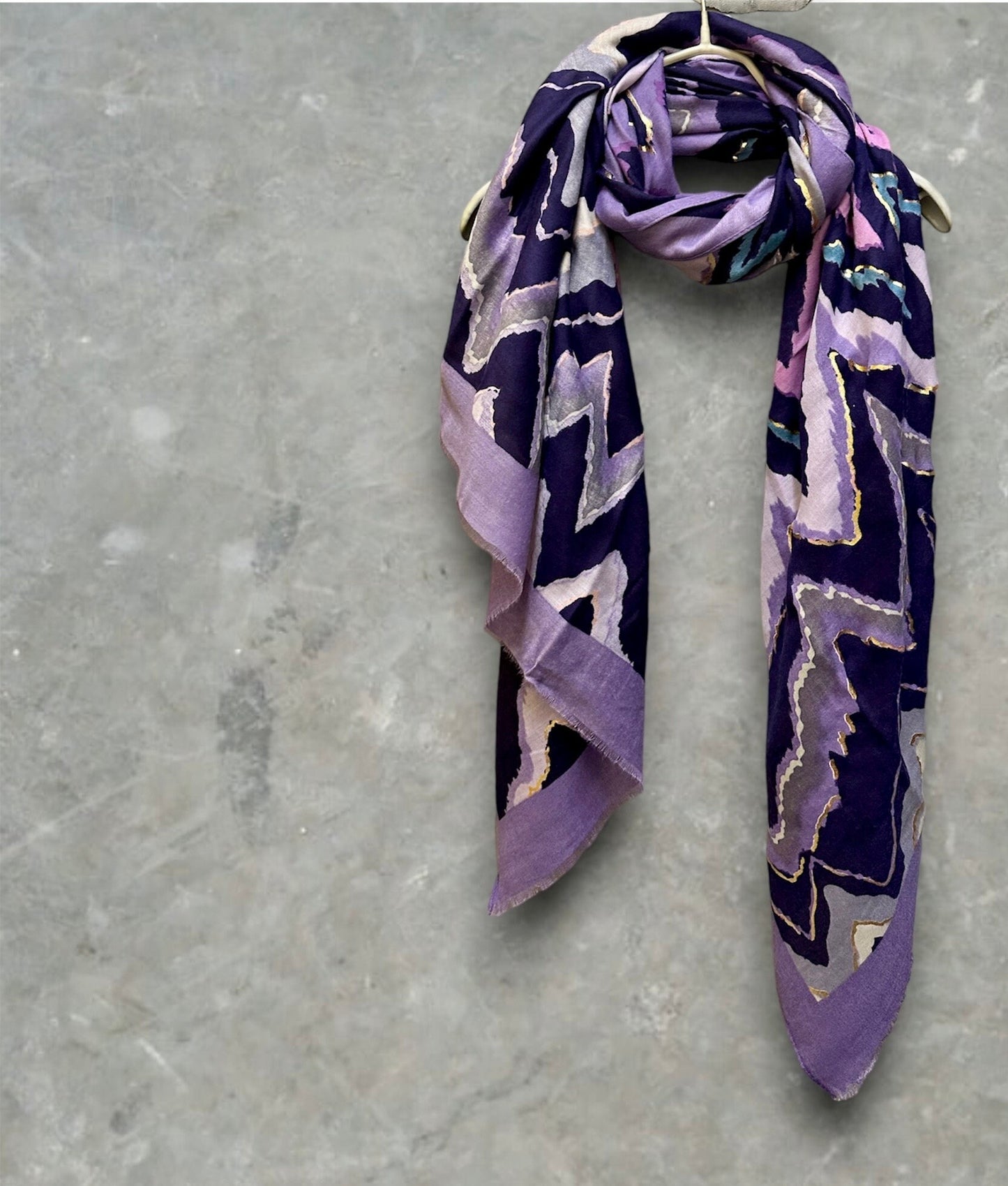 Purple Cotton Scarf with Zigzag Pattern and Gold Accents – A Versatile Gift for Her, Year-Round