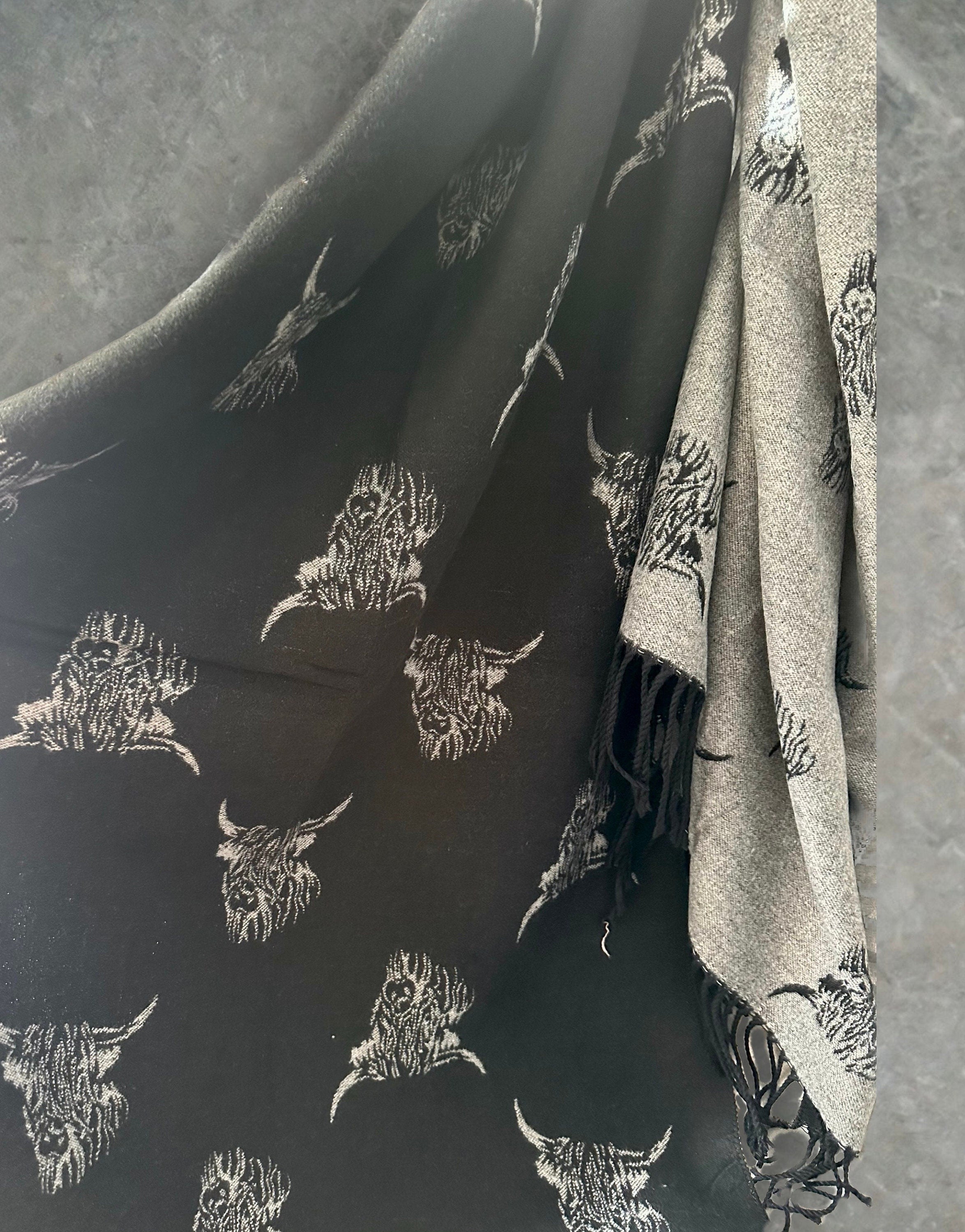 Highland Cattle Scarf in Black and Grey Double-sided Cashmere Scarf