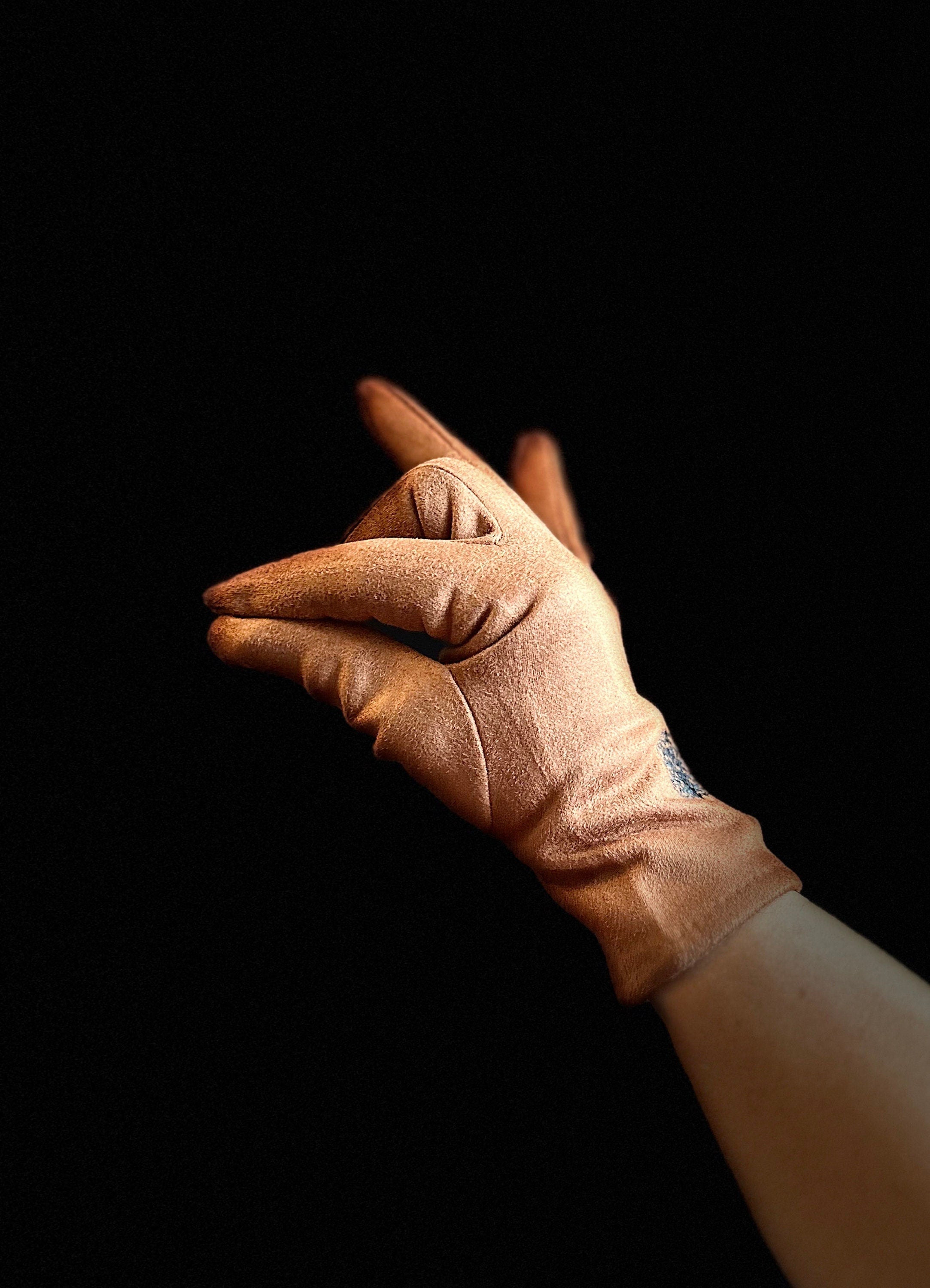 Brown Gloves with Embroidery Mulberry Tree