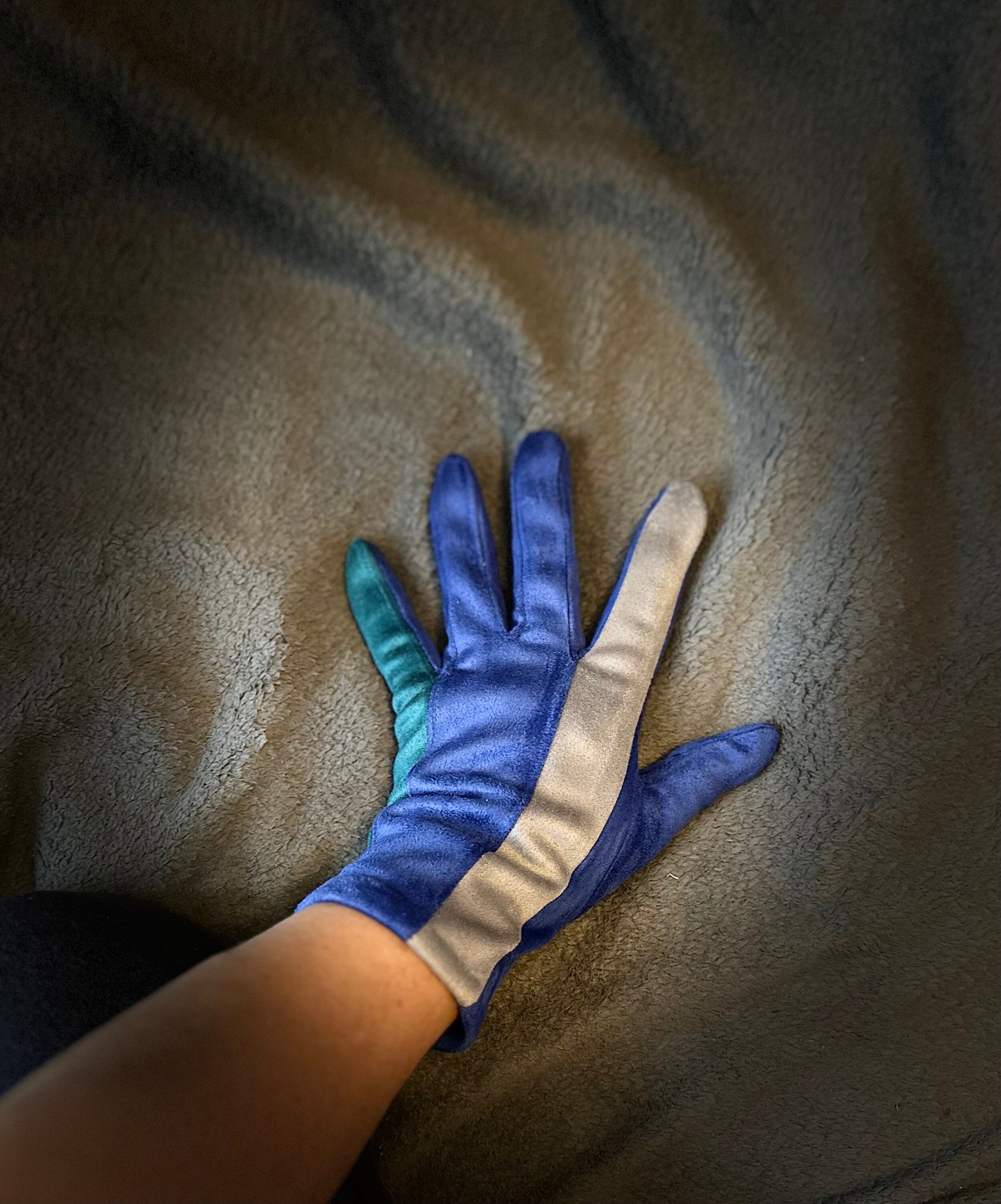 The Tri-Color Glove in Blue,Grey and Green