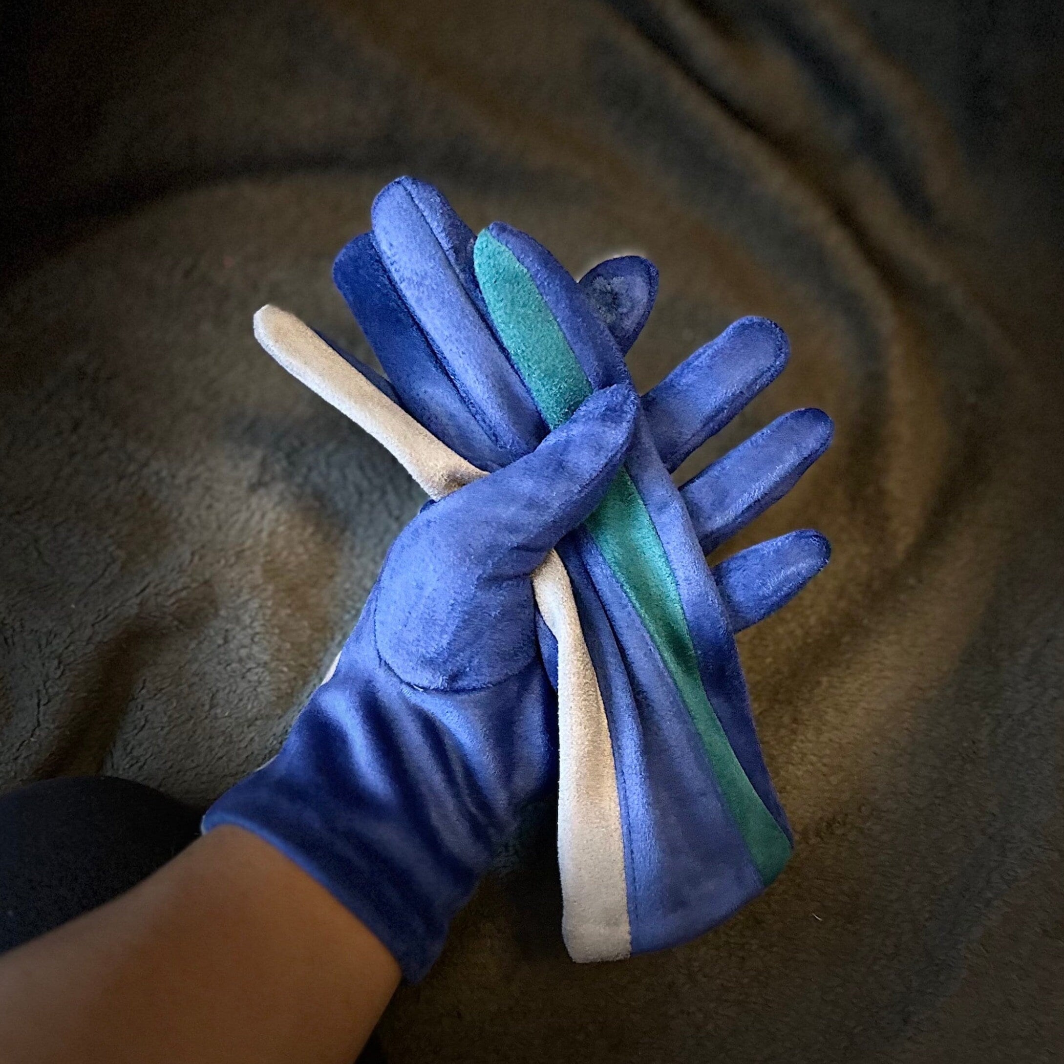 The Tri-Color Glove in Blue,Grey and Green