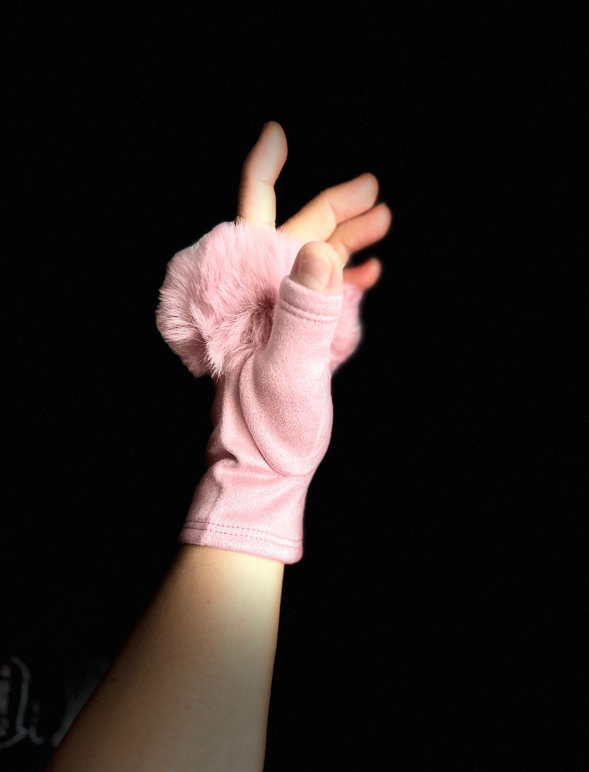 Light Pink Suede Fingerless Gloves with Faux Fur details