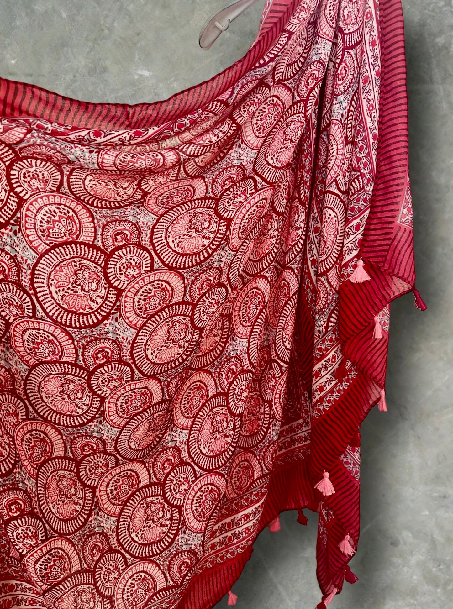 Red Circular Ornamental Pattern with Tassels Cotton Scarf for Women,Ideal for All season,Great Gifts for Her,Mom,Birthday and Christmas