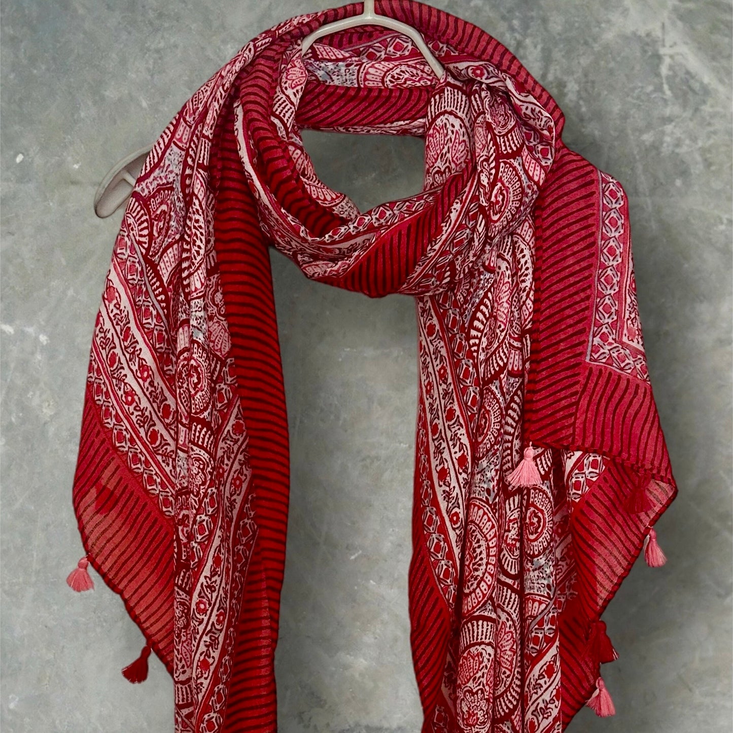 Red Circular Ornamental Pattern with Tassels Cotton Scarf for Women,Ideal for All season,Great Gifts for Her,Mom,Birthday and Christmas