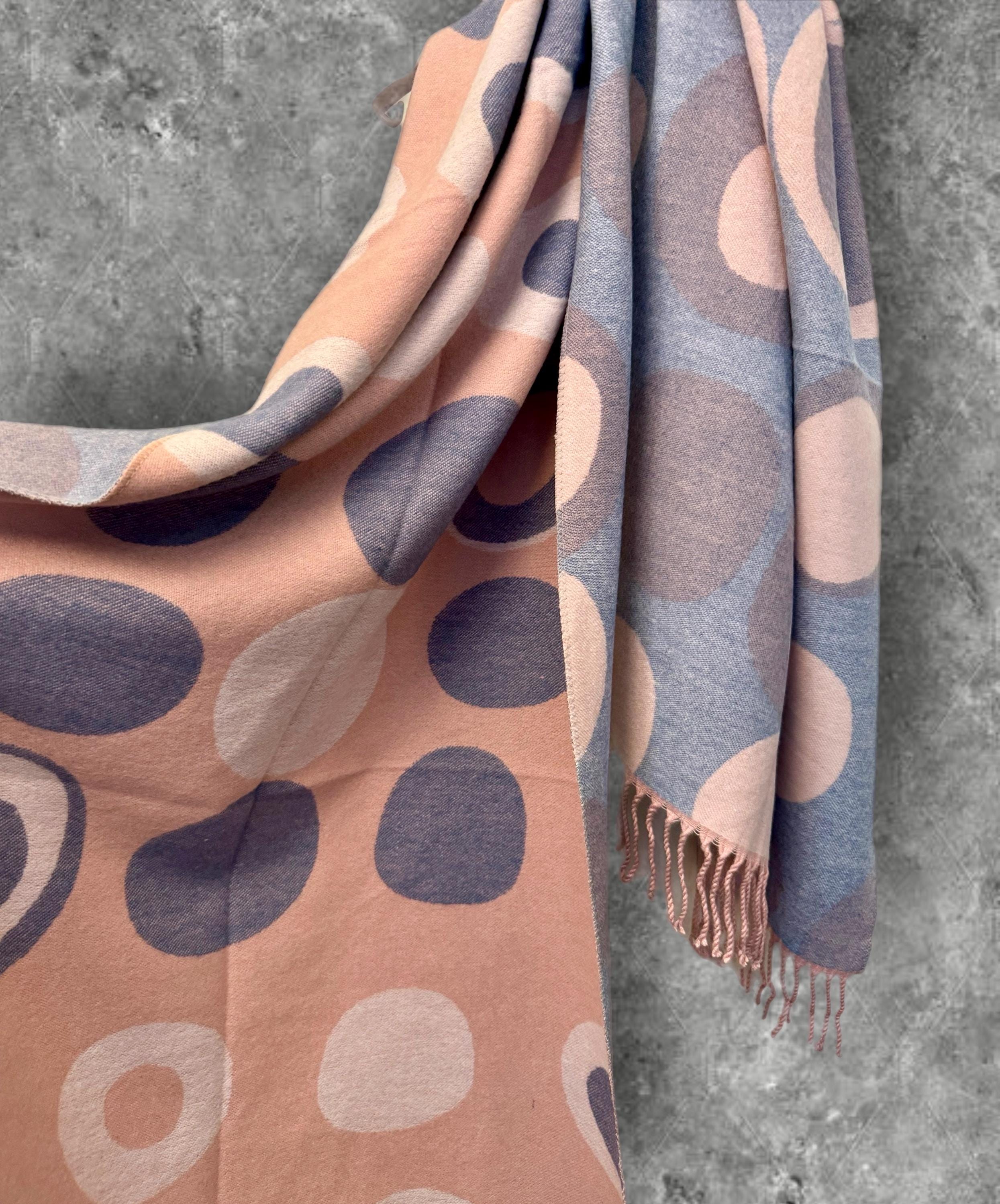 Reversible Pink and Grey Cashmere Scarf with Circle Pattern