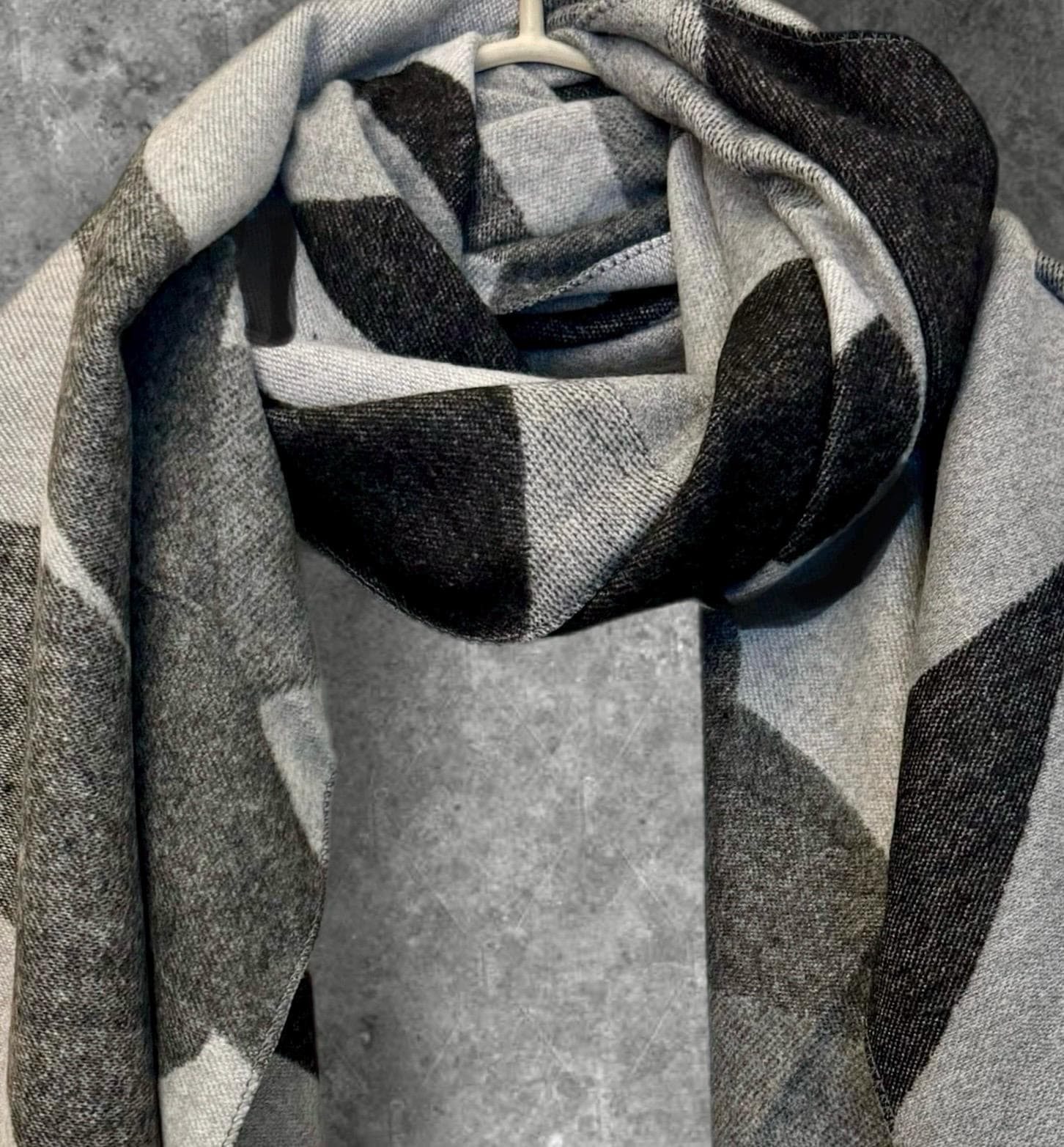 Reversible Grey Geometric Cashmere Blend Scarf