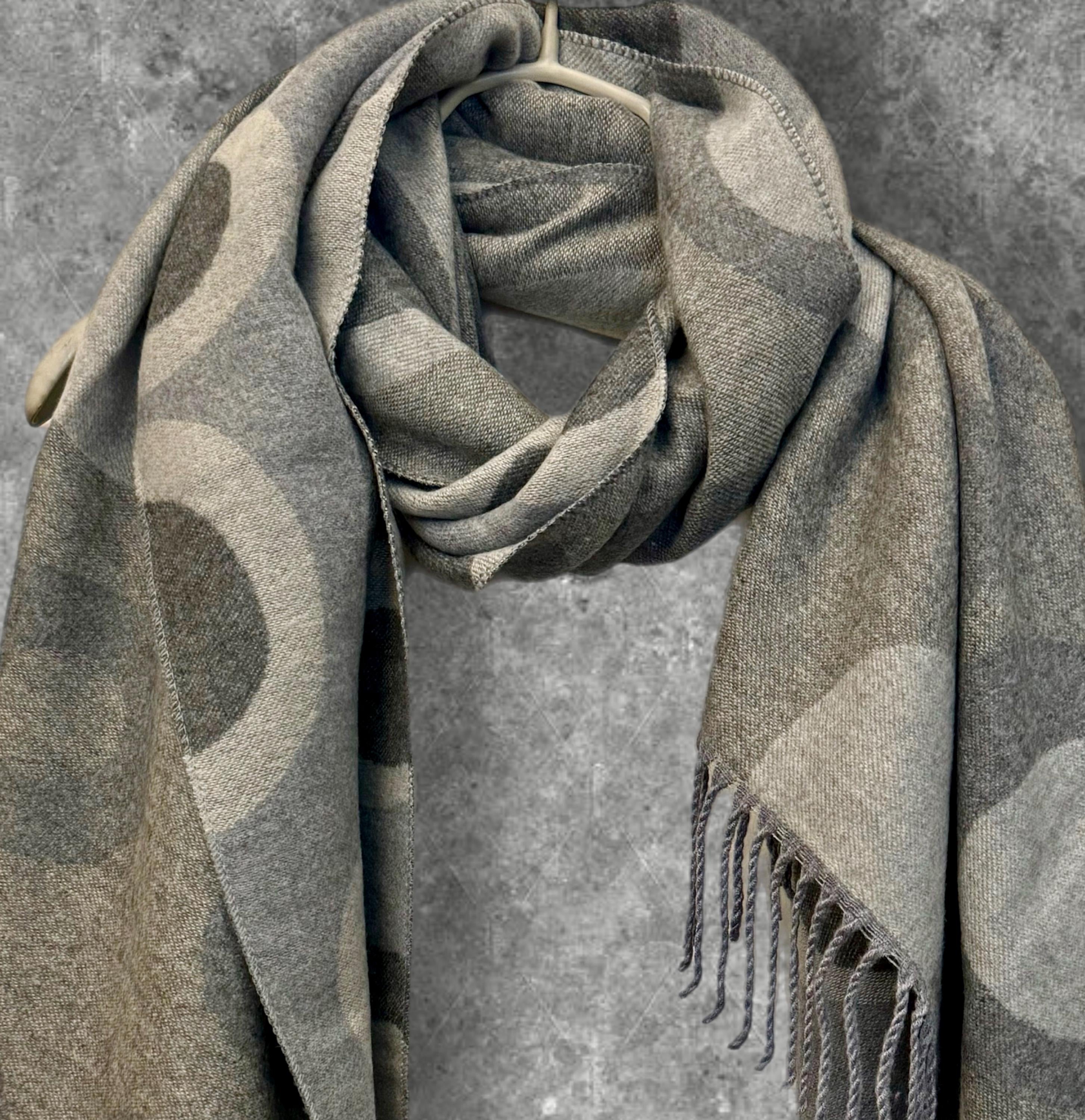 Reversible Cashmere Blend Scarf in Two-Tone Grey with Circle Pattern