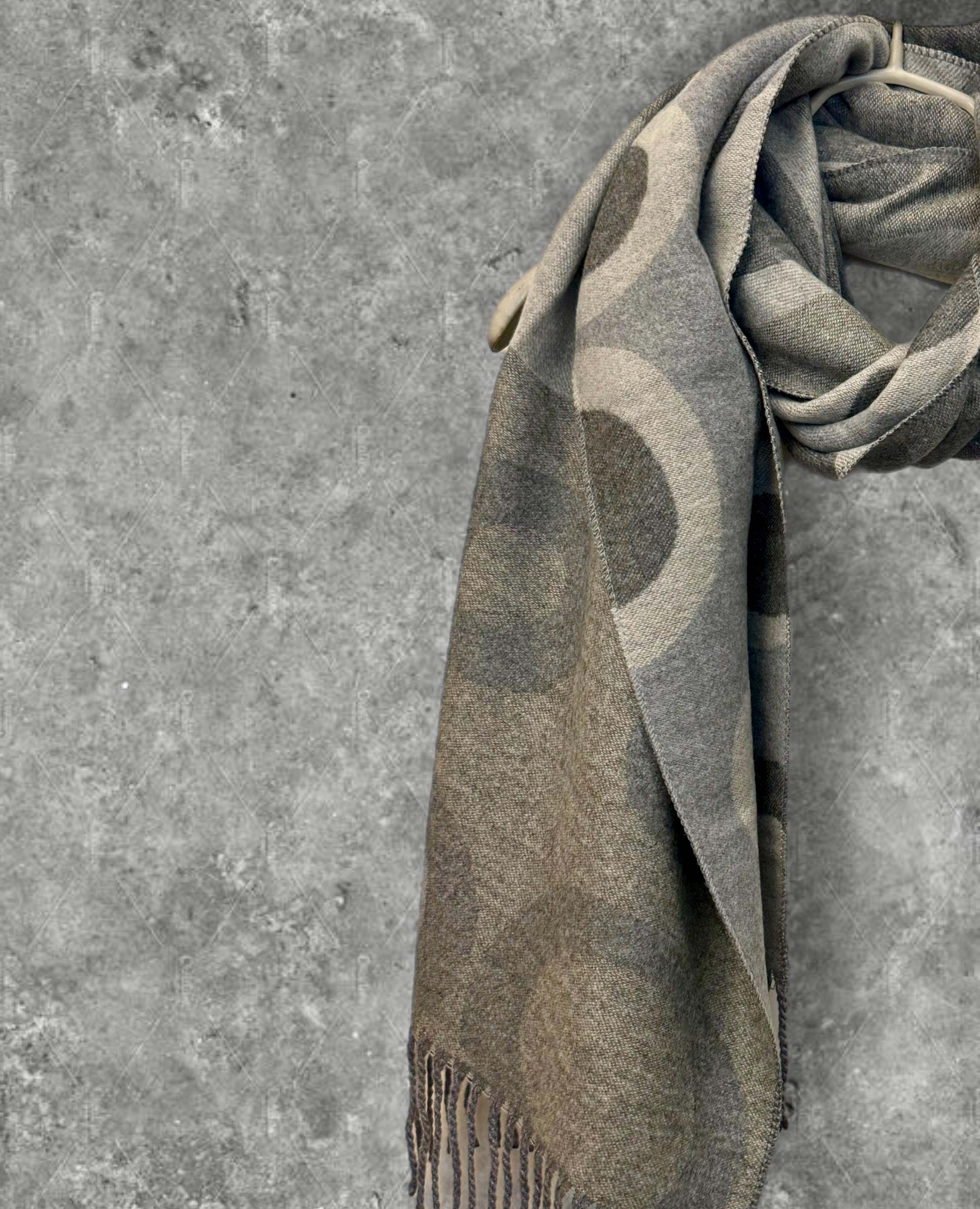 Reversible Cashmere Blend Scarf in Two-Tone Grey with Circle Pattern