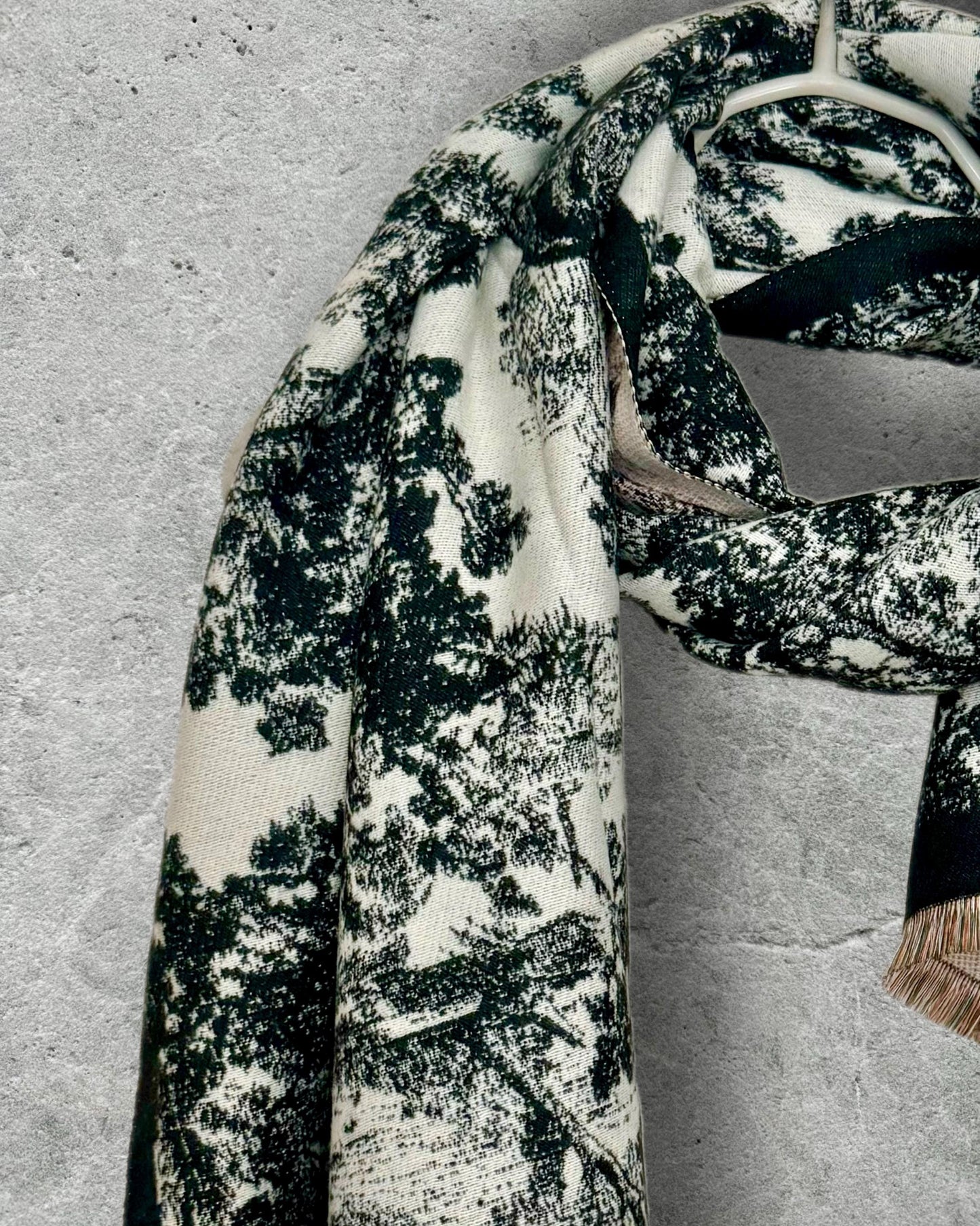 Reversible Vintage-Inspired Black/Pink Cashmere Scarf with Toile de Jouy Pattern,Perfect for Winter,Ideal Gift for Her Birthday or Christmas