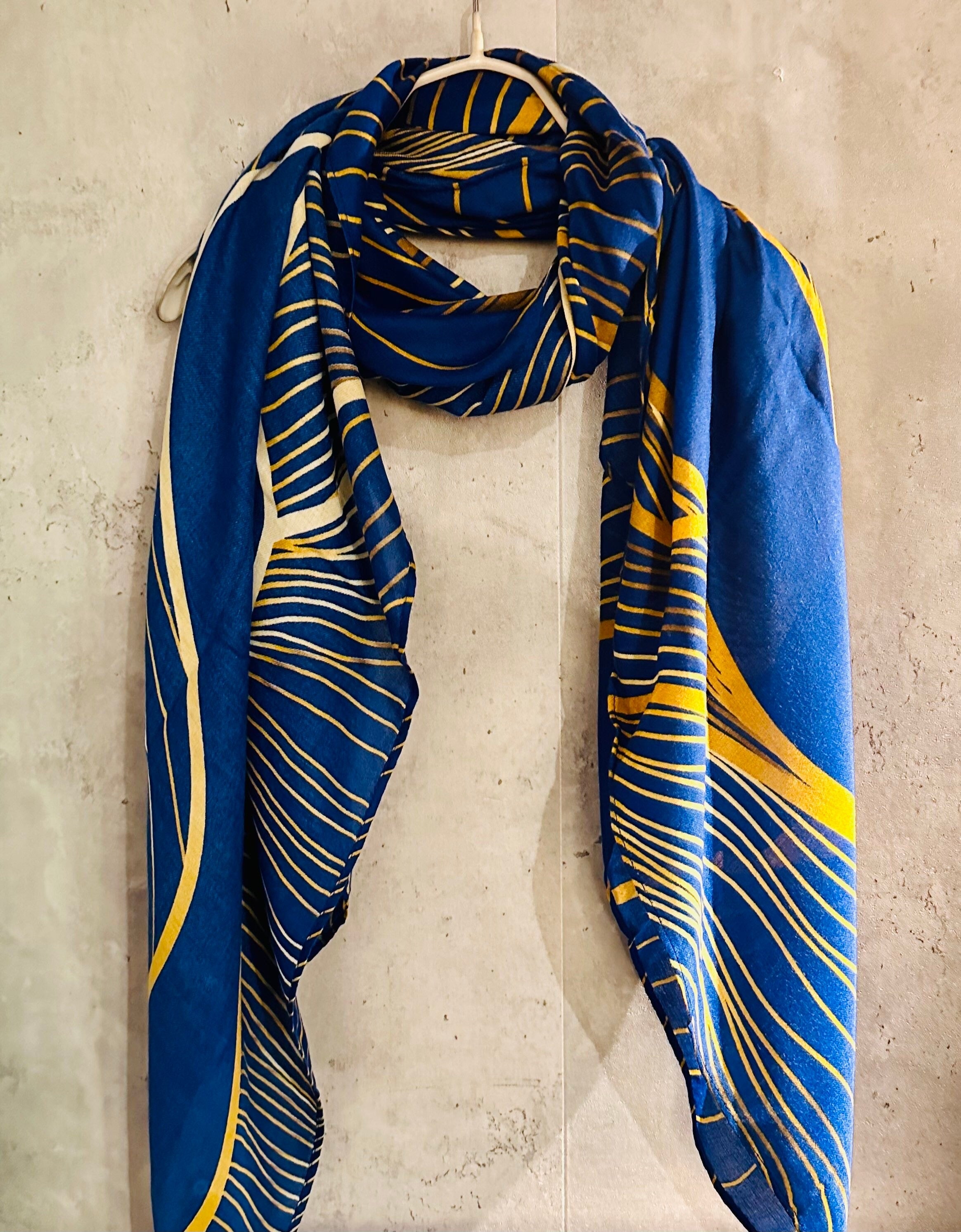 Blue Organic Cotton Blend Scarf with Leaf Vein Pattern – An Eco-Friendly Gifts