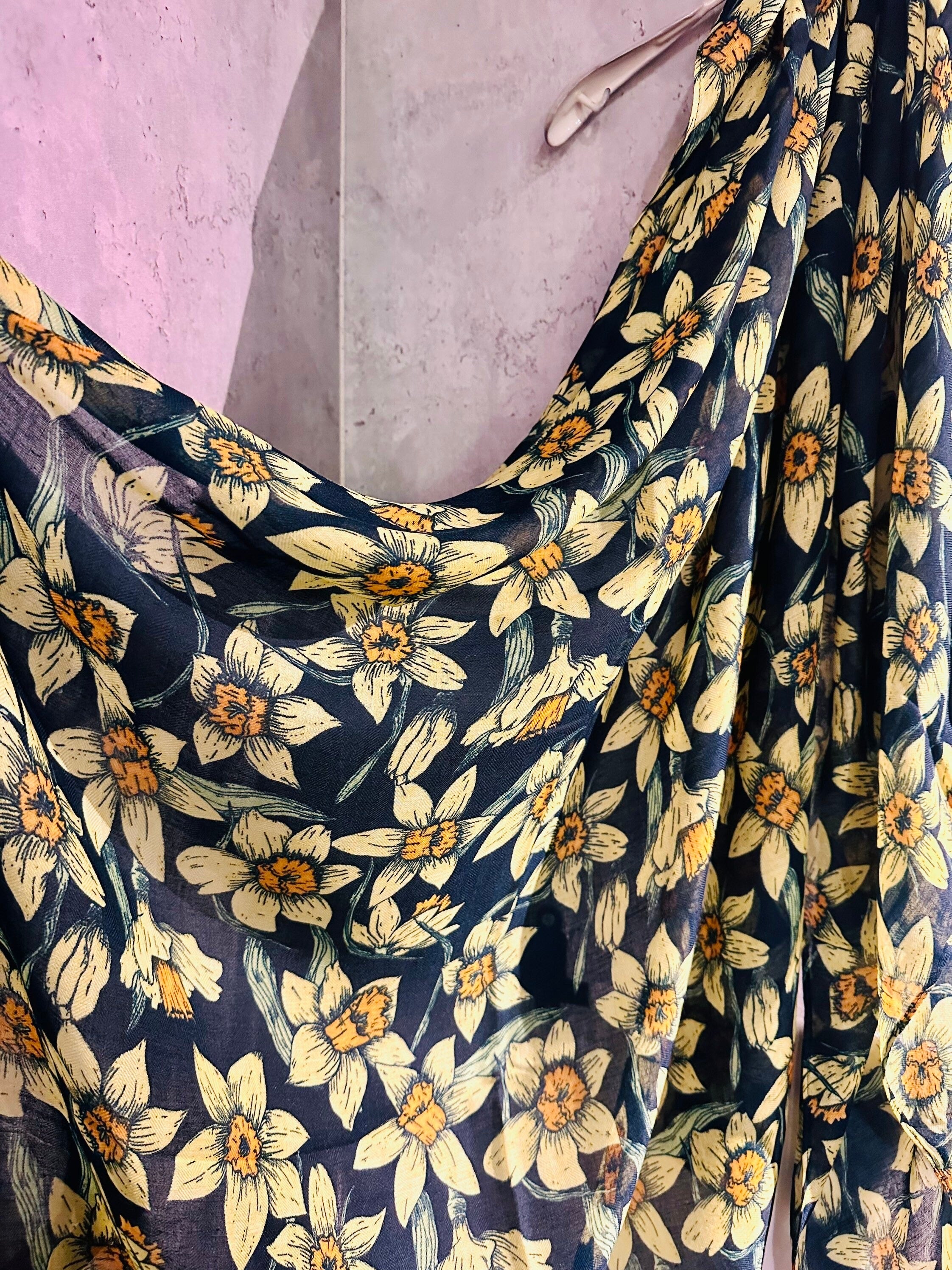 Dark Blue Organic Cotton Scarf with Eco-Friendly Seamless Daffodil Flowers