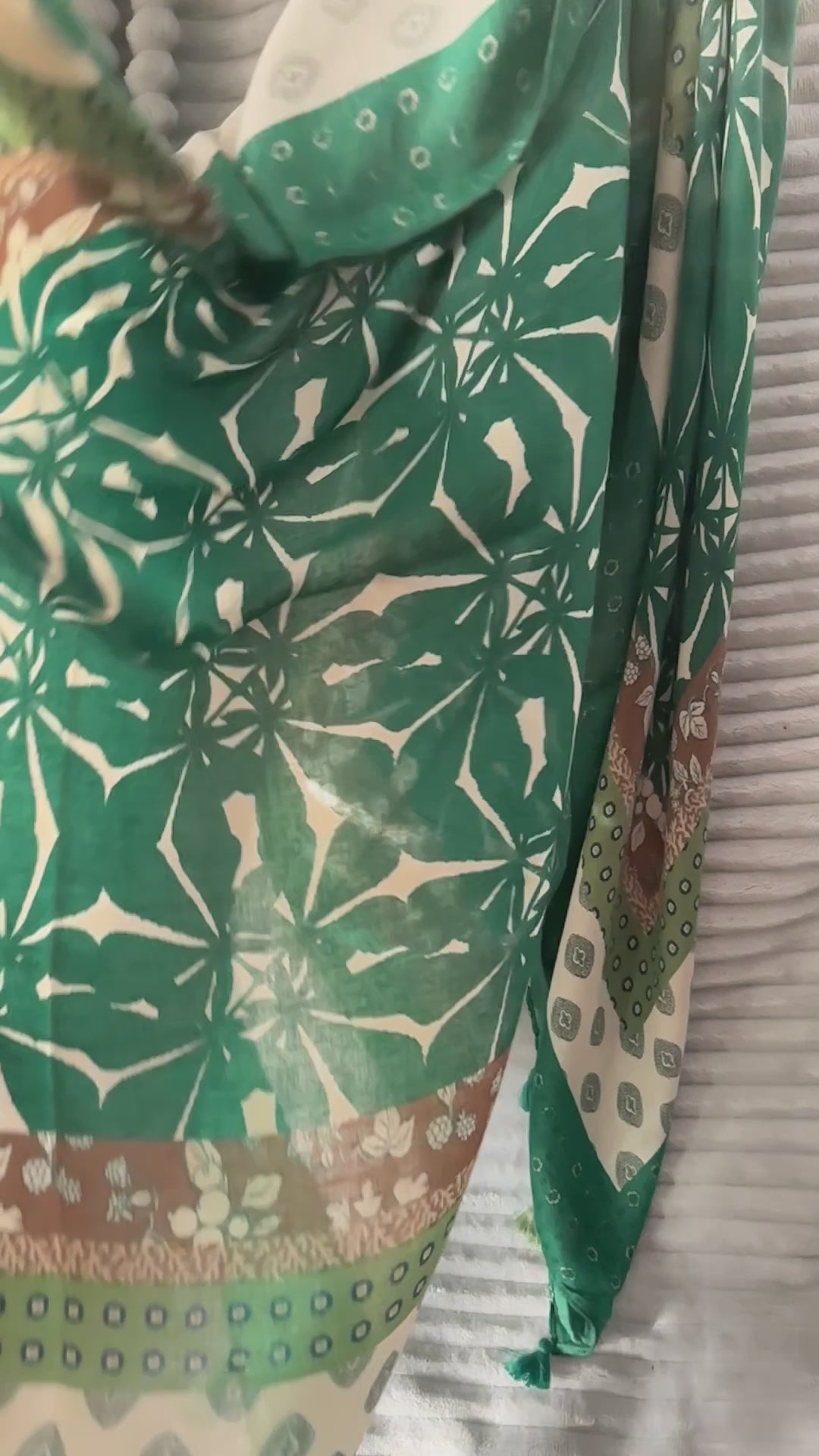 Green Cotton Scarf with Bohemian Flowers Pattern and Tassels.