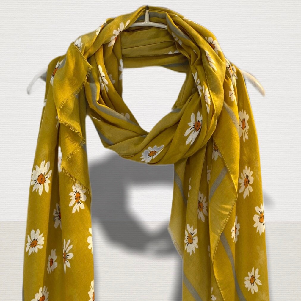 Daisy Flowers In Olive Green Cotton Blend Scarf,Spring Summer Autumn Scarf