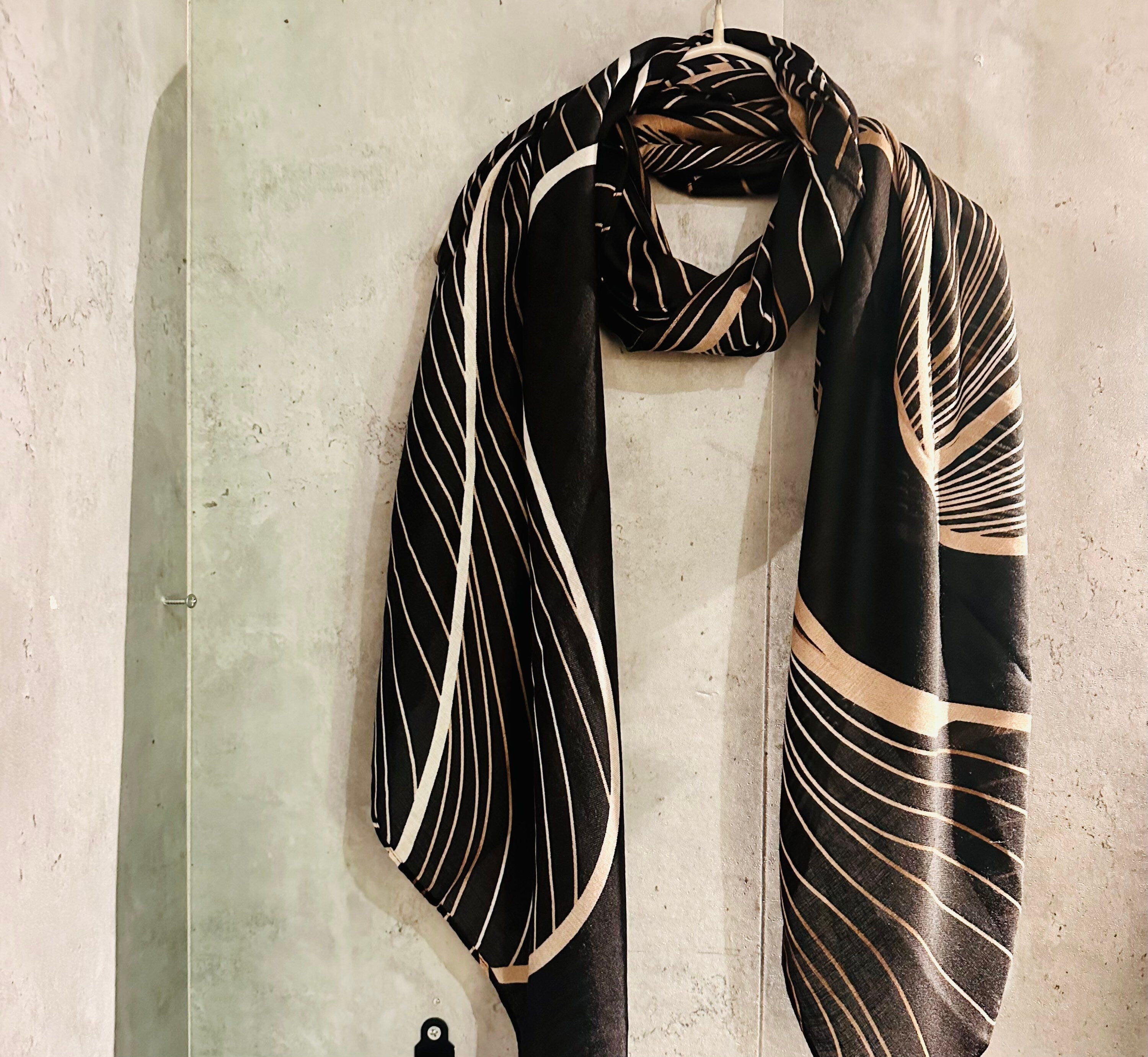 Black Organic Cotton Scarf with Leaf Vein Pattern – An Eco-Friendly Gift