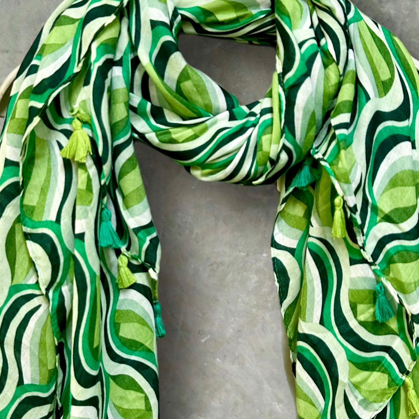 Versatile Green Scarf Featuring Wavy Stripes,Ideal Gift for Her,Perfect for Any Season,Mother's Day,Birthday or Christmas.