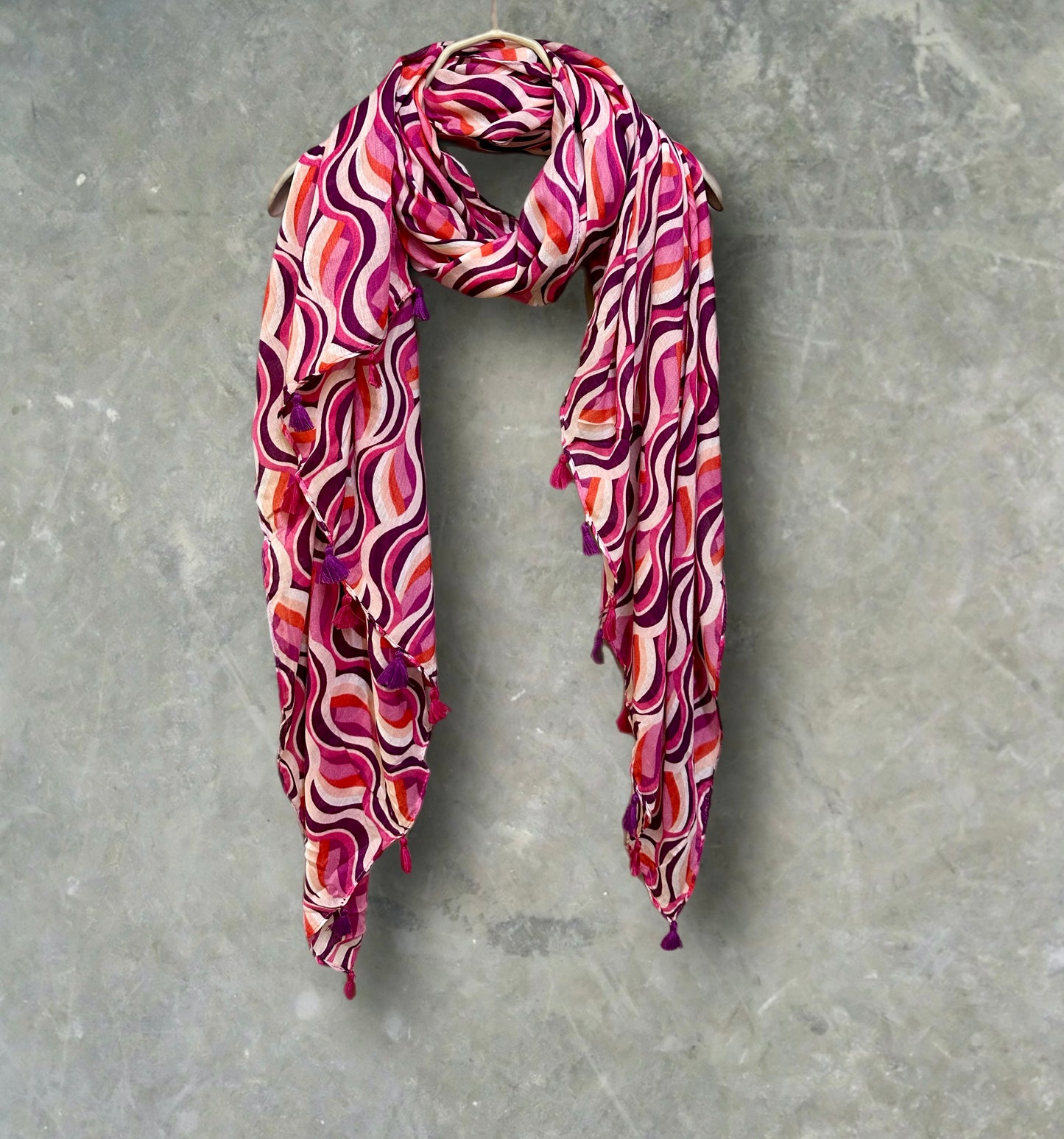 Versatile Pink Scarf Featuring Wavy Stripes,Ideal Gift for Her,Perfect for Any Season,Mother's Day,Birthday or Christmas.