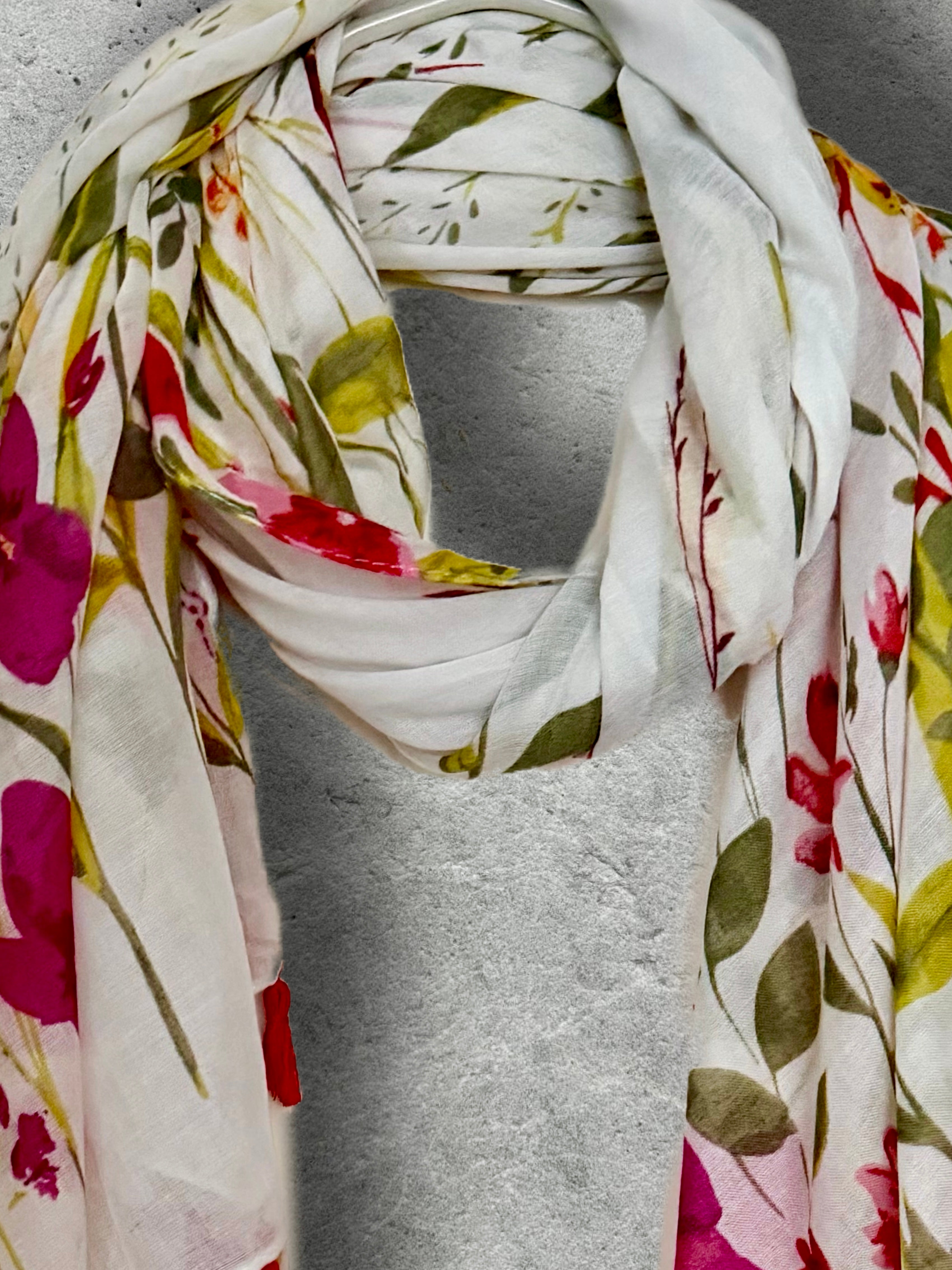 Wildflower Cotton Scarf for Women,Soft Botanical Print Wrap,Lightweight Florals Summer Shawl with Tassels