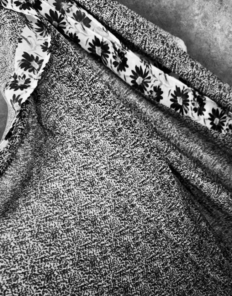 Black and White Daisy Floral Cotton Scarf for Women,Elegant Lightweight Shawl