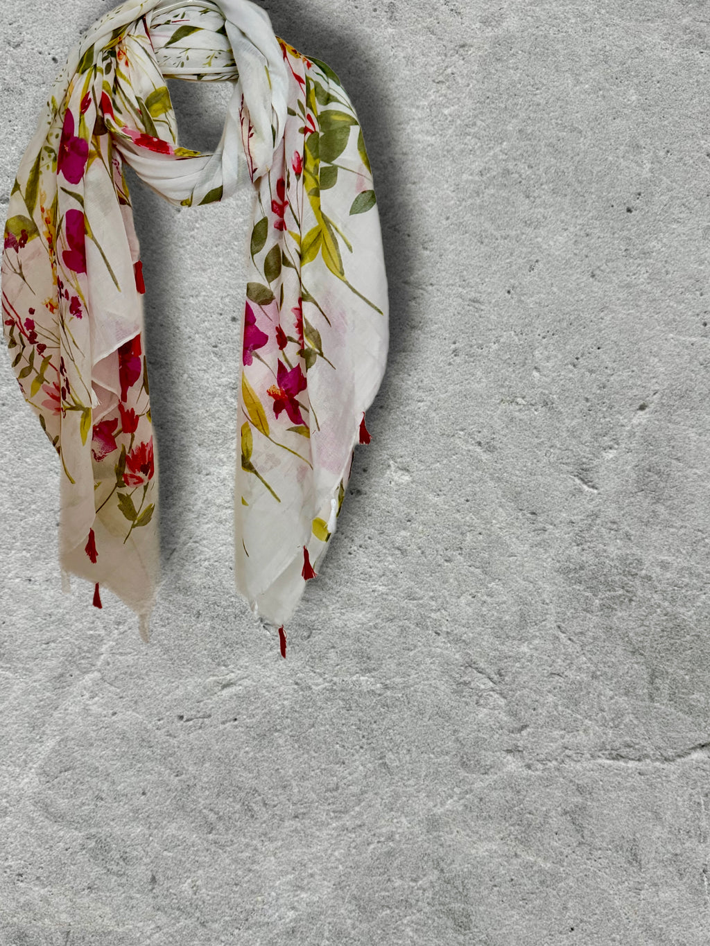 Wildflower Cotton Scarf for Women,Soft Botanical Print Wrap,Lightweight Florals Summer Shawl with Tassels