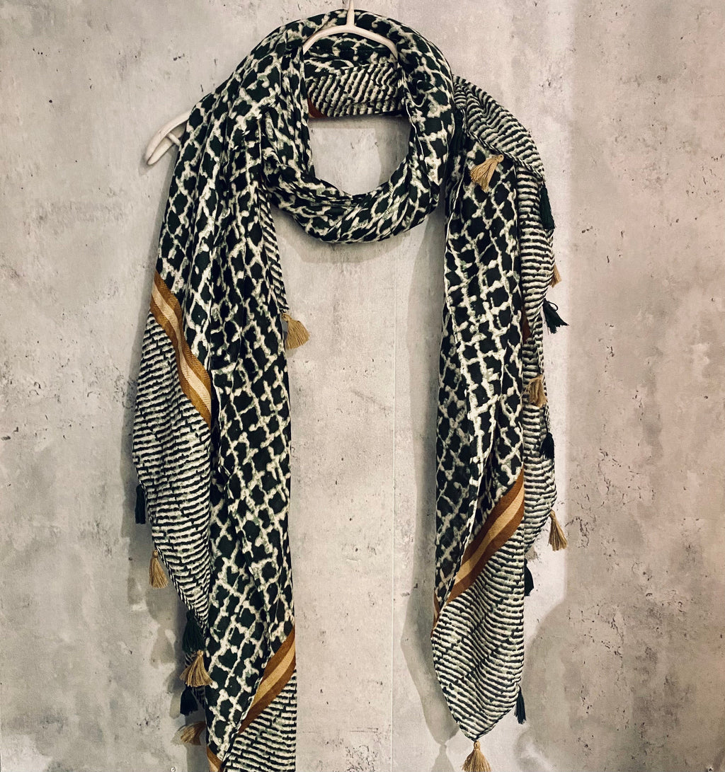 Tweed Pattern With Tassels Dark Green Cotton Scarf