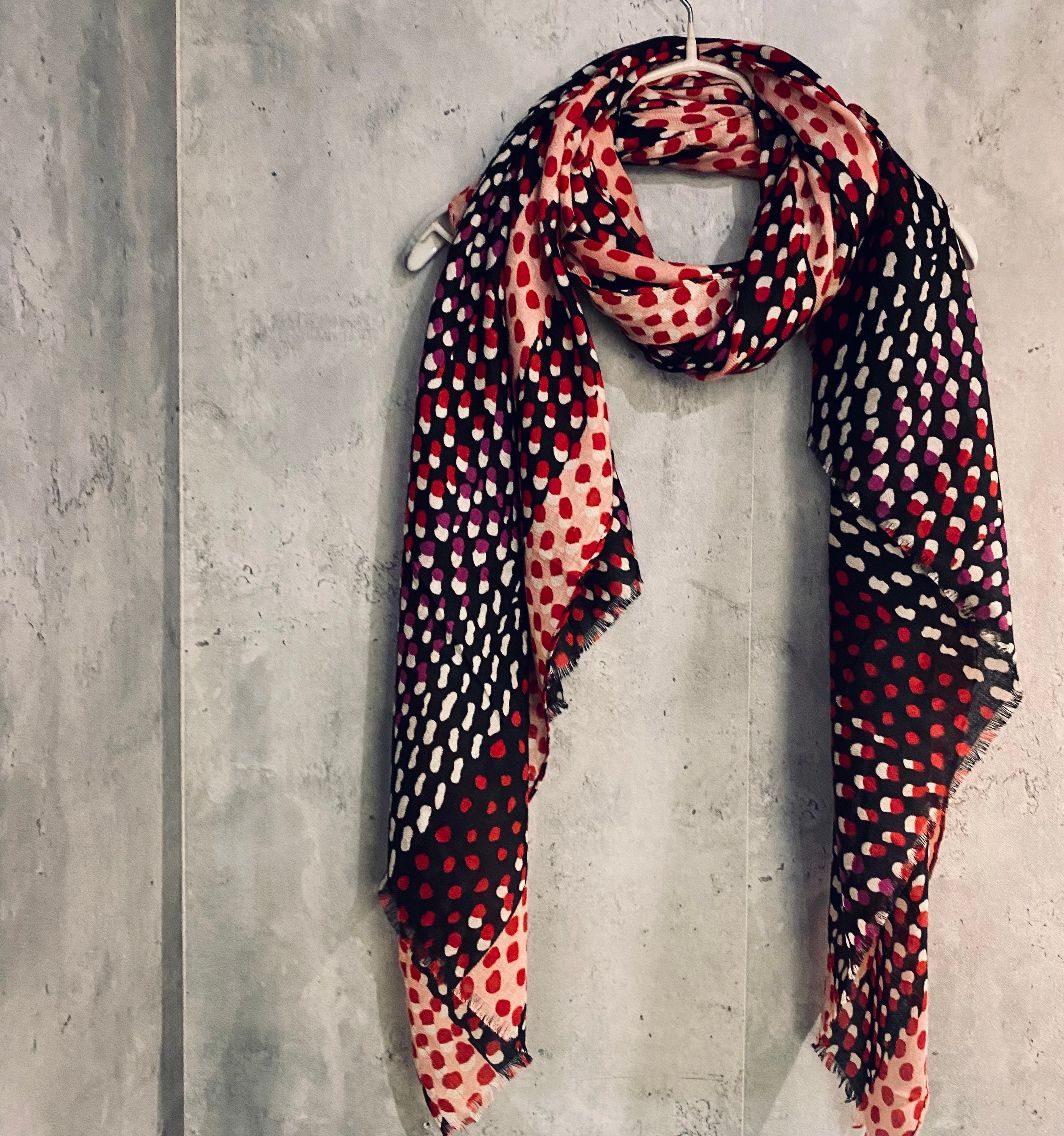 Seamless Polka Dot Pattern Pink Black Cotton Scarf