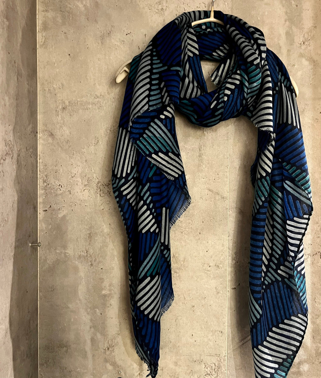 Symmetry Lines Pattern Blue Cotton Blend Scarf