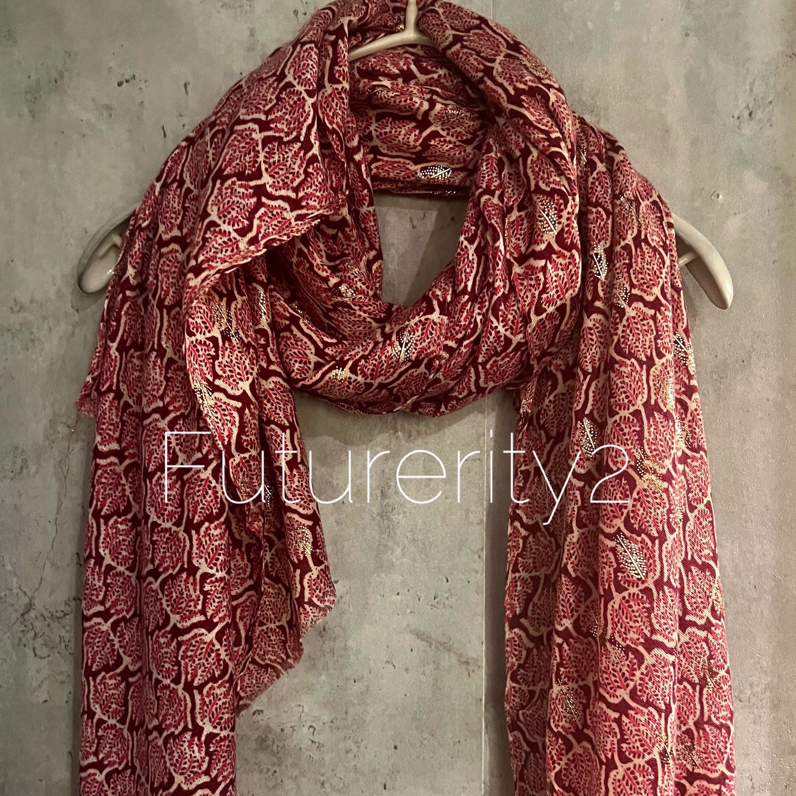 Pink Cotton Scarf with Seamless Leaf Pattern and Gold Foil Accents – An Elegant and Versatile Gift for Her, Perfect for Any Occasion