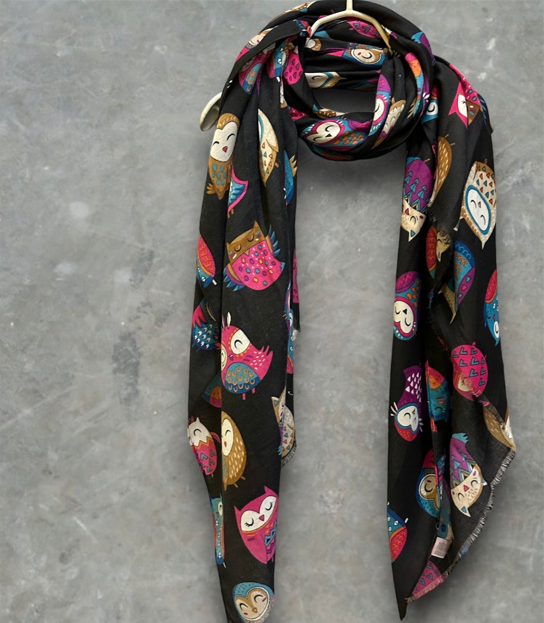 Charming Owls Pattern Black Scarf – Perfect All-Season Gift for Mom and Her