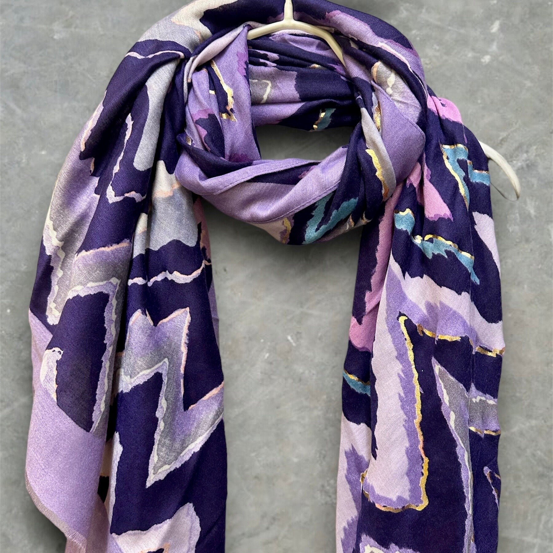 Purple Cotton Scarf with Zigzag Pattern and Gold Accents – A Versatile Gift for Her, Year-Round
